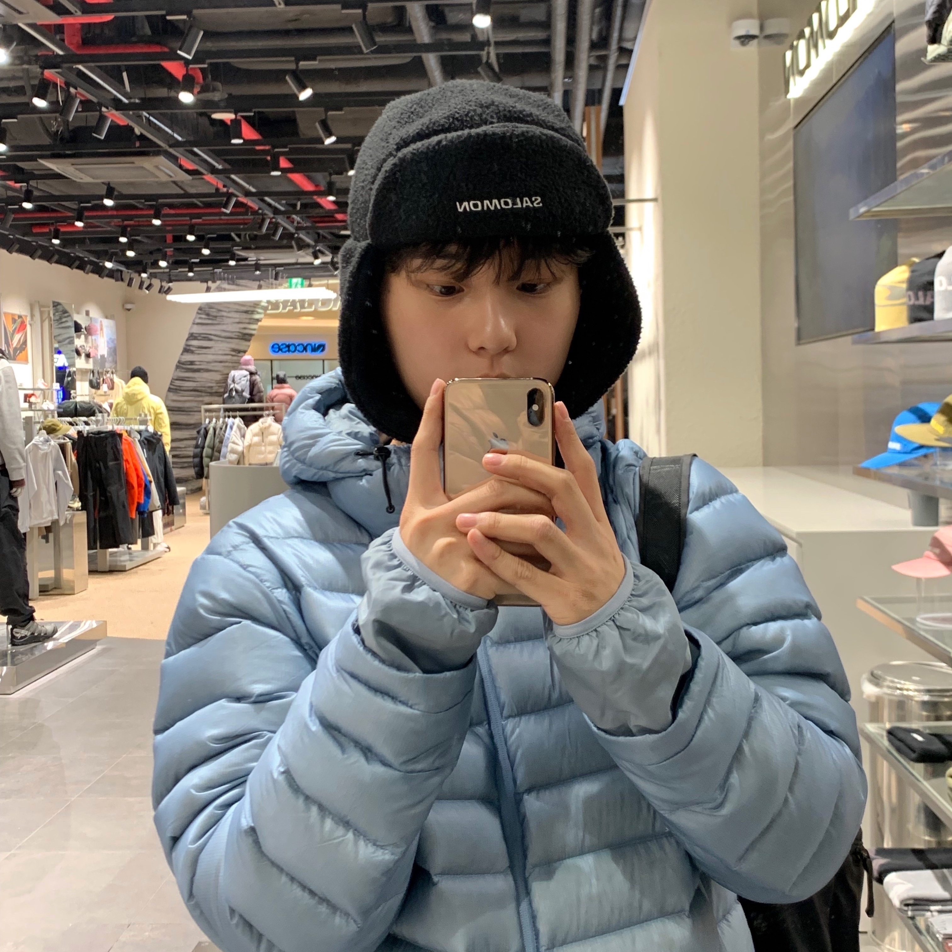 Salomon Fleece Flap Trapper Hat Black, Sansan Gear Suffix Puffer Jacket Sky Blue - 24FW 착용 스타일