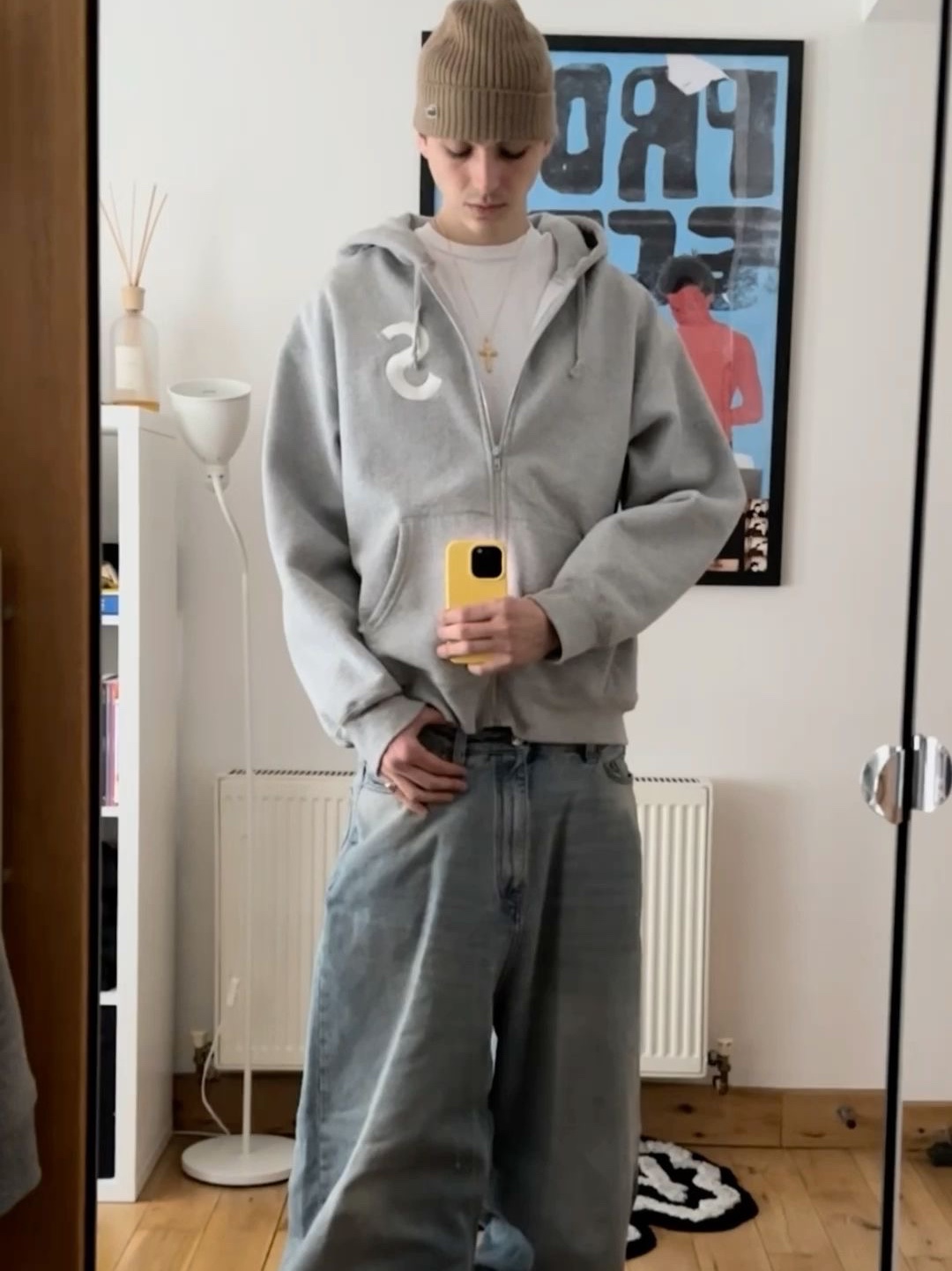 Stussy Basic Stussy Zip Hoodie Ash Heather, Supreme Laser Cut S Logo Hooded Sweatshirt Heather Grey - 21SS 착용 스타일 - 3