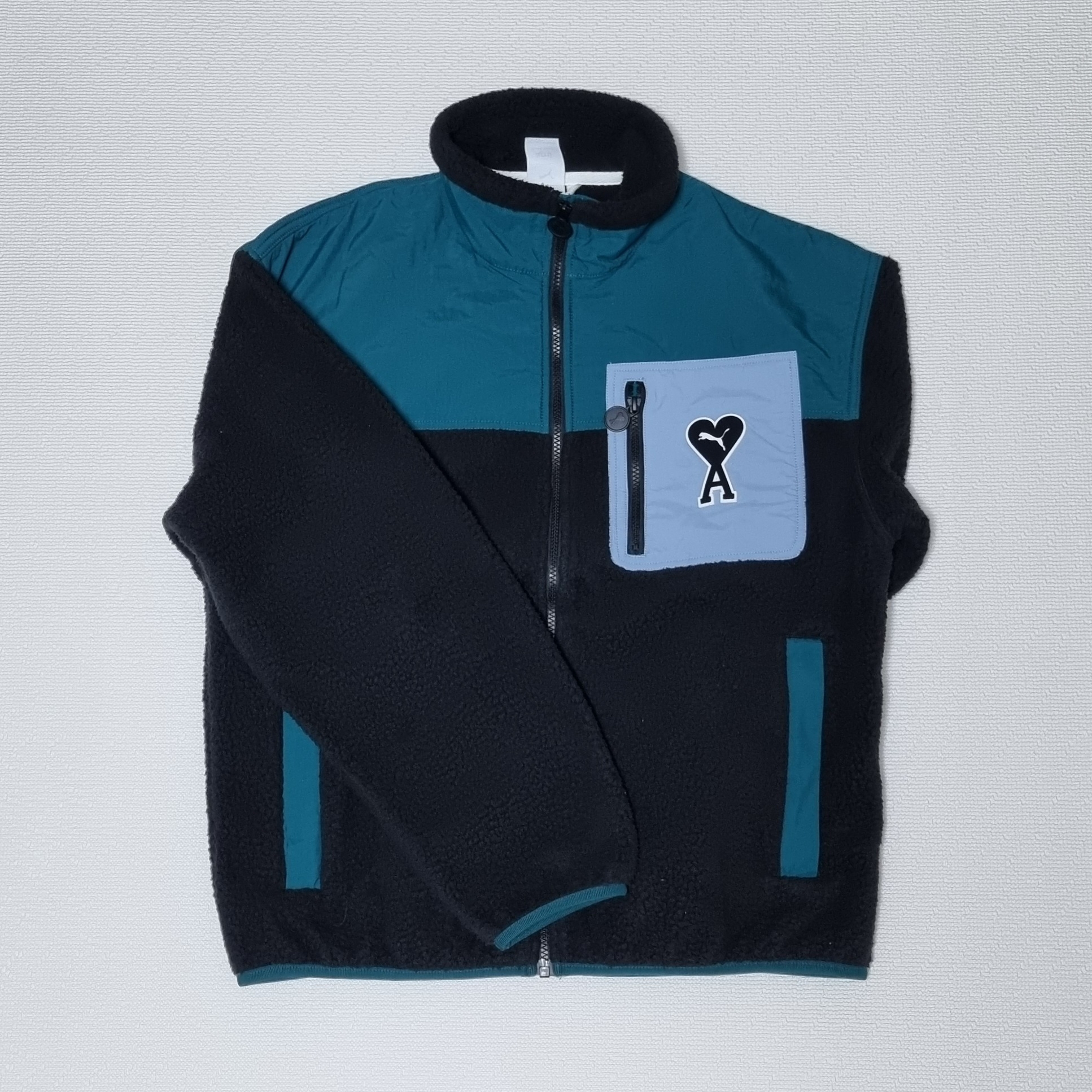 Puma x AMI Sherpa Jacket Puma Black 착용 스타일 - 1