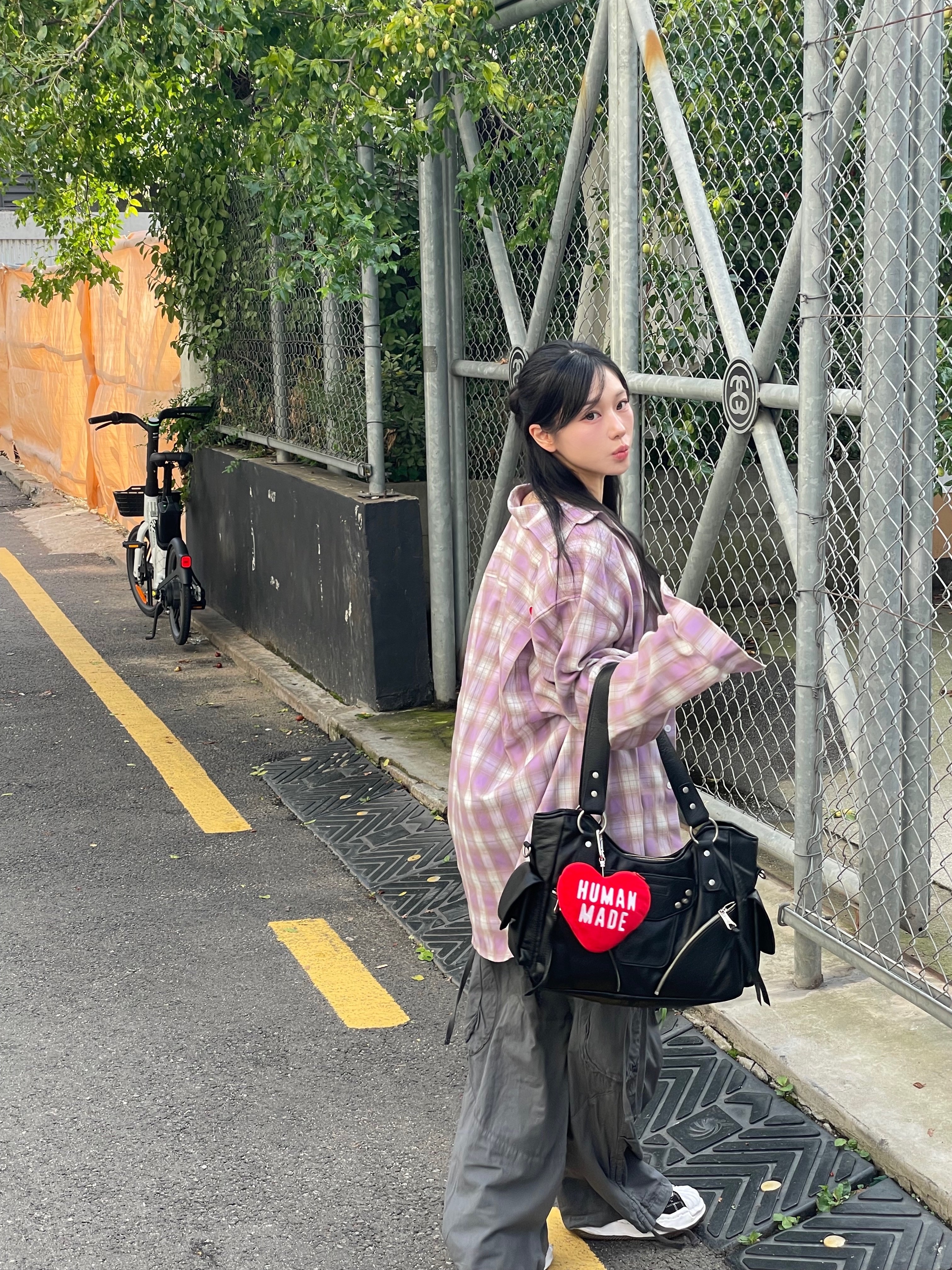 Human Made Heart Pass Holder Red 착용 스타일 - 1