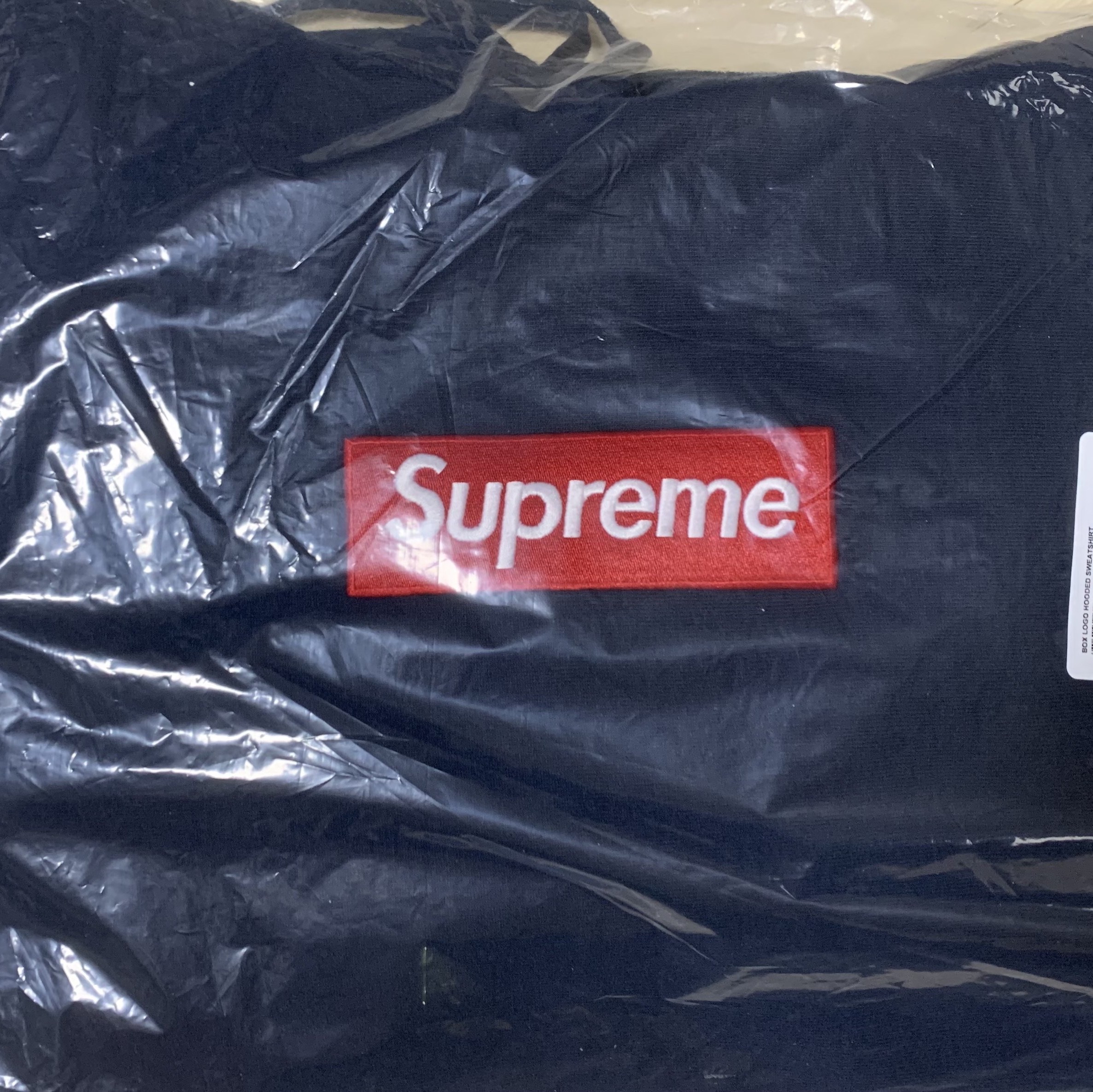 Supreme Box Logo Hooded Sweatshirt Navy - 24FW 착용 스타일 - 1