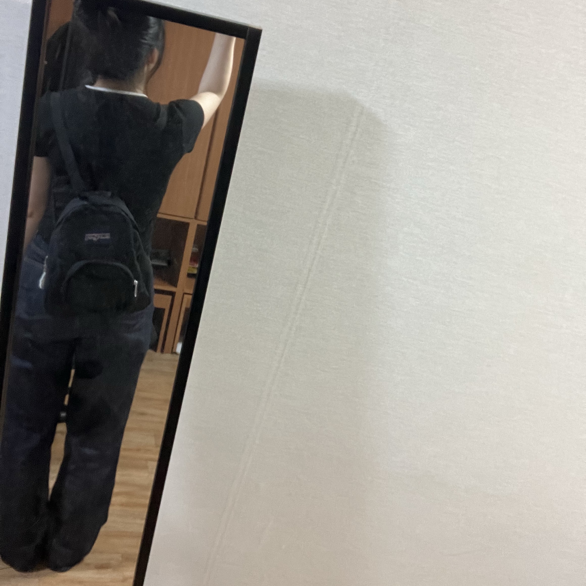 Jansport Half Pint Mini Backpack Black 착용 스타일