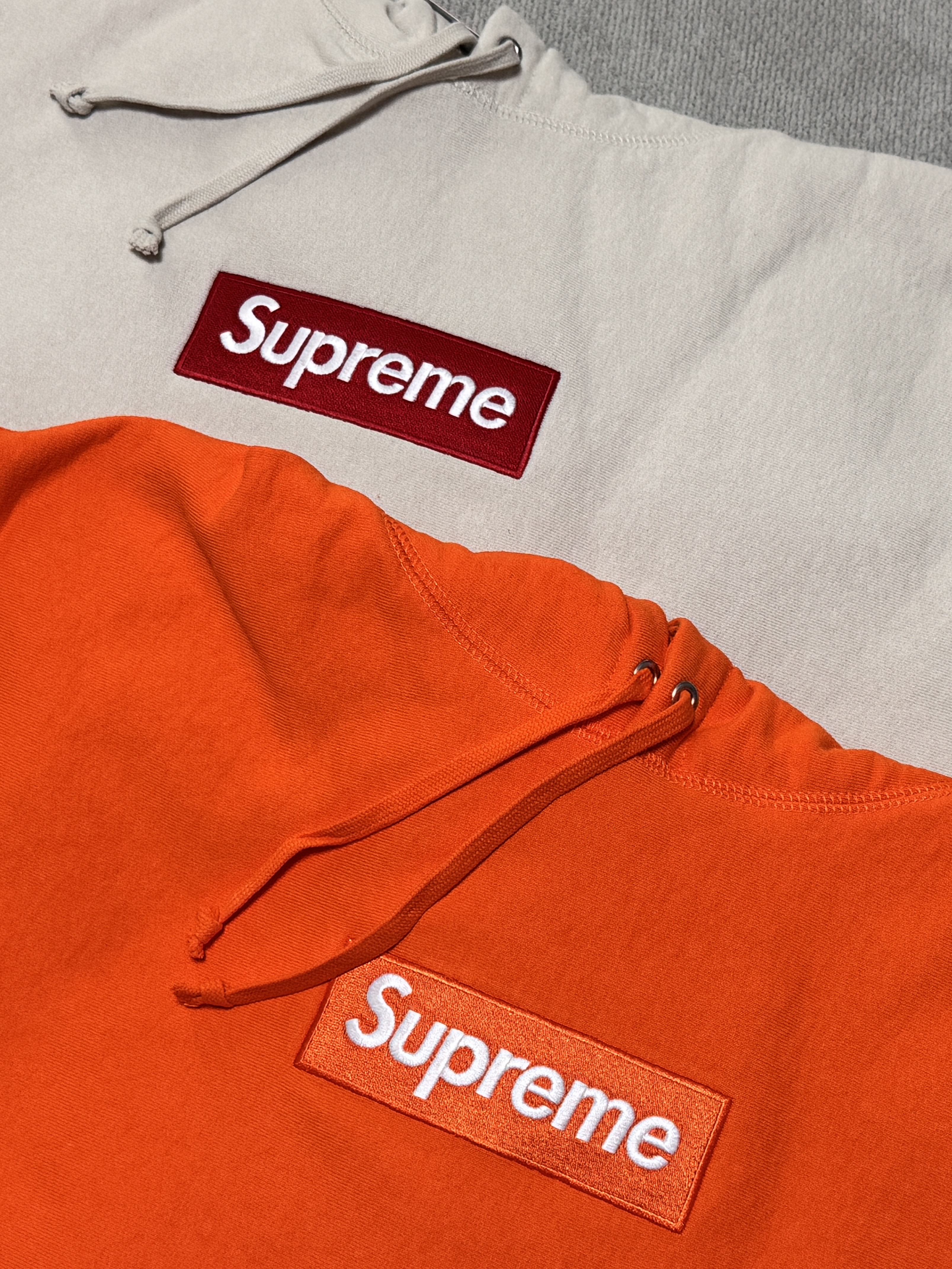 Supreme Box Logo Hooded Sweatshirt Dark Orange - 24FW, Supreme Box Logo Hooded Sweatshirt Stone - 24FW 착용 스타일 - 3