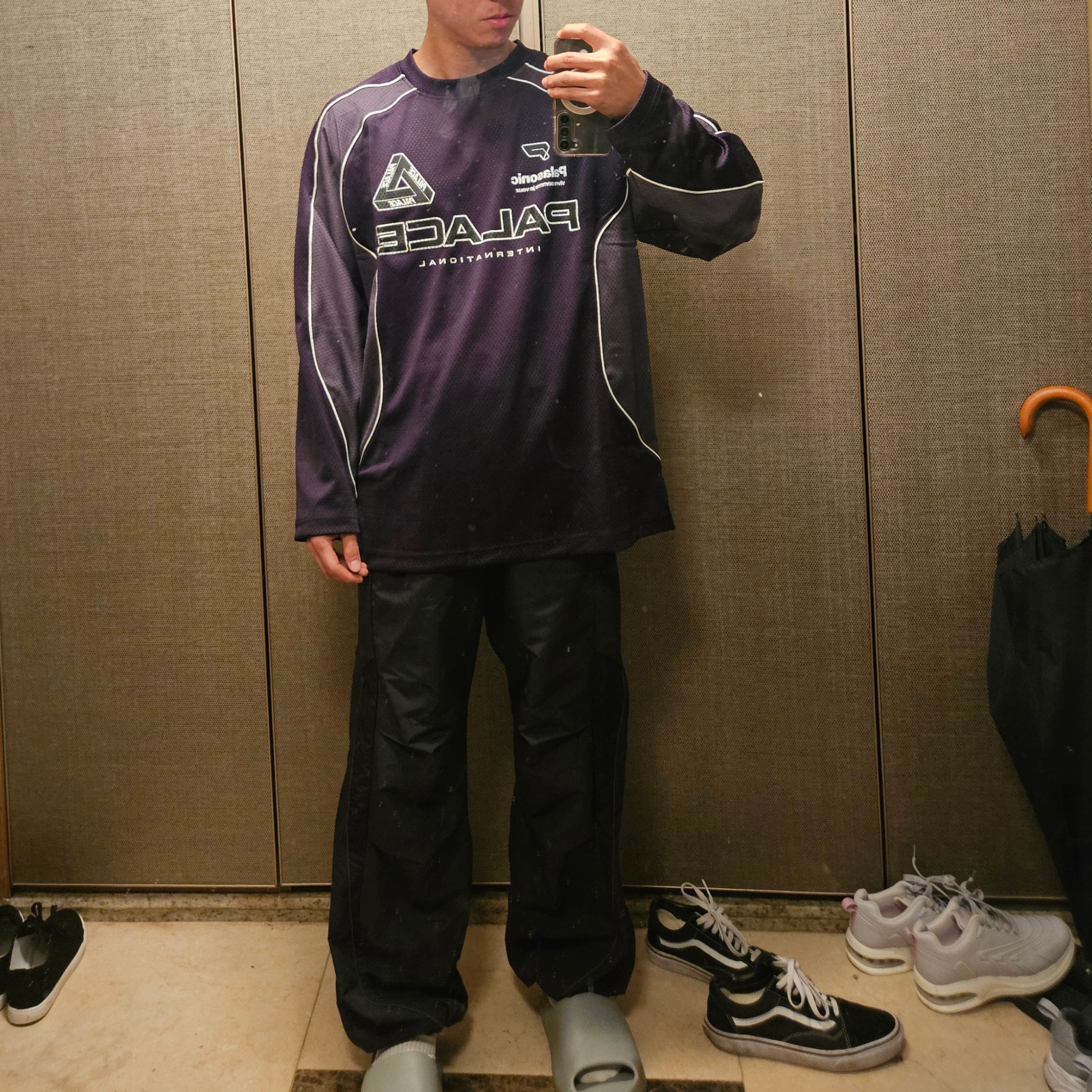Palace Sport Mit Mesh Top Black - 24FW 착용 스타일