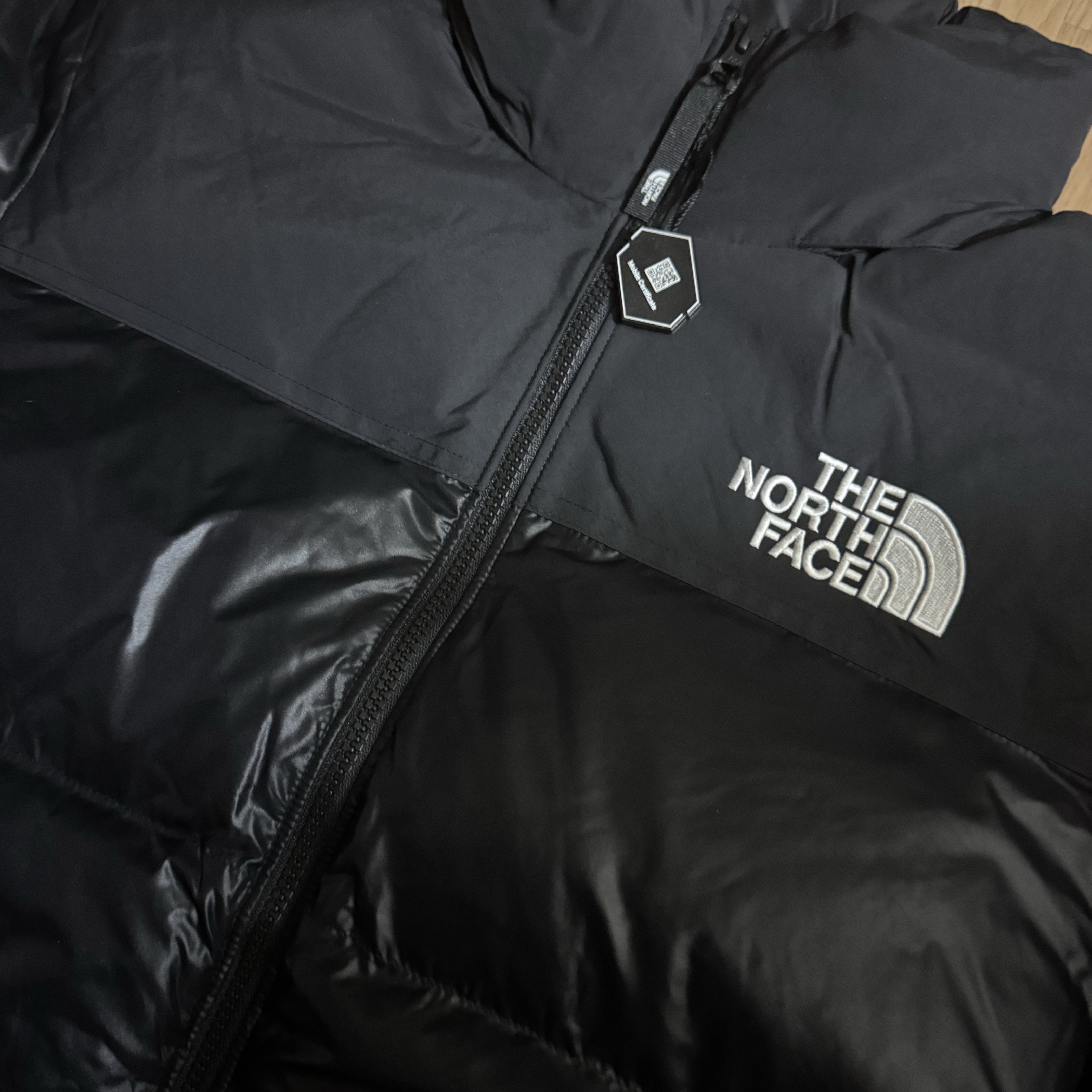 The North Face On Ball Jacket Black 착용 스타일 - 1