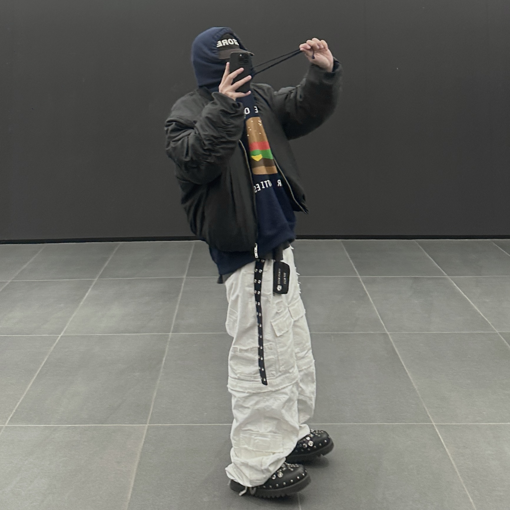 Uniqlo UT x CPFM x SpongeBob Sweat Pull Parka C Navy, Human Made Military Card Case Black 착용 스타일 - 3