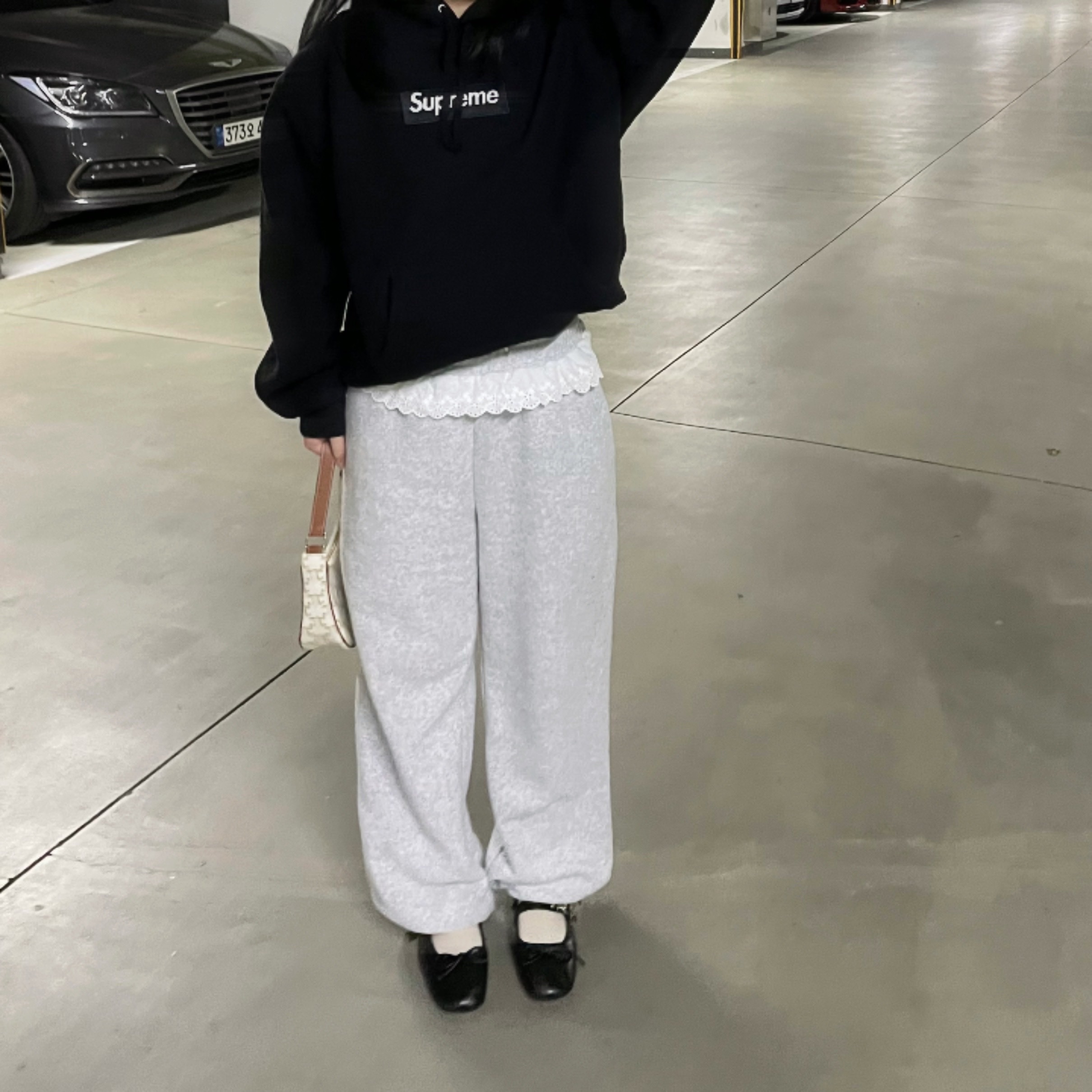 Supreme Box Logo Hooded Sweatshirt Black - 24FW, Supreme Box Logo Hooded Sweatshirt Black - 23FW 착용 스타일 - 1