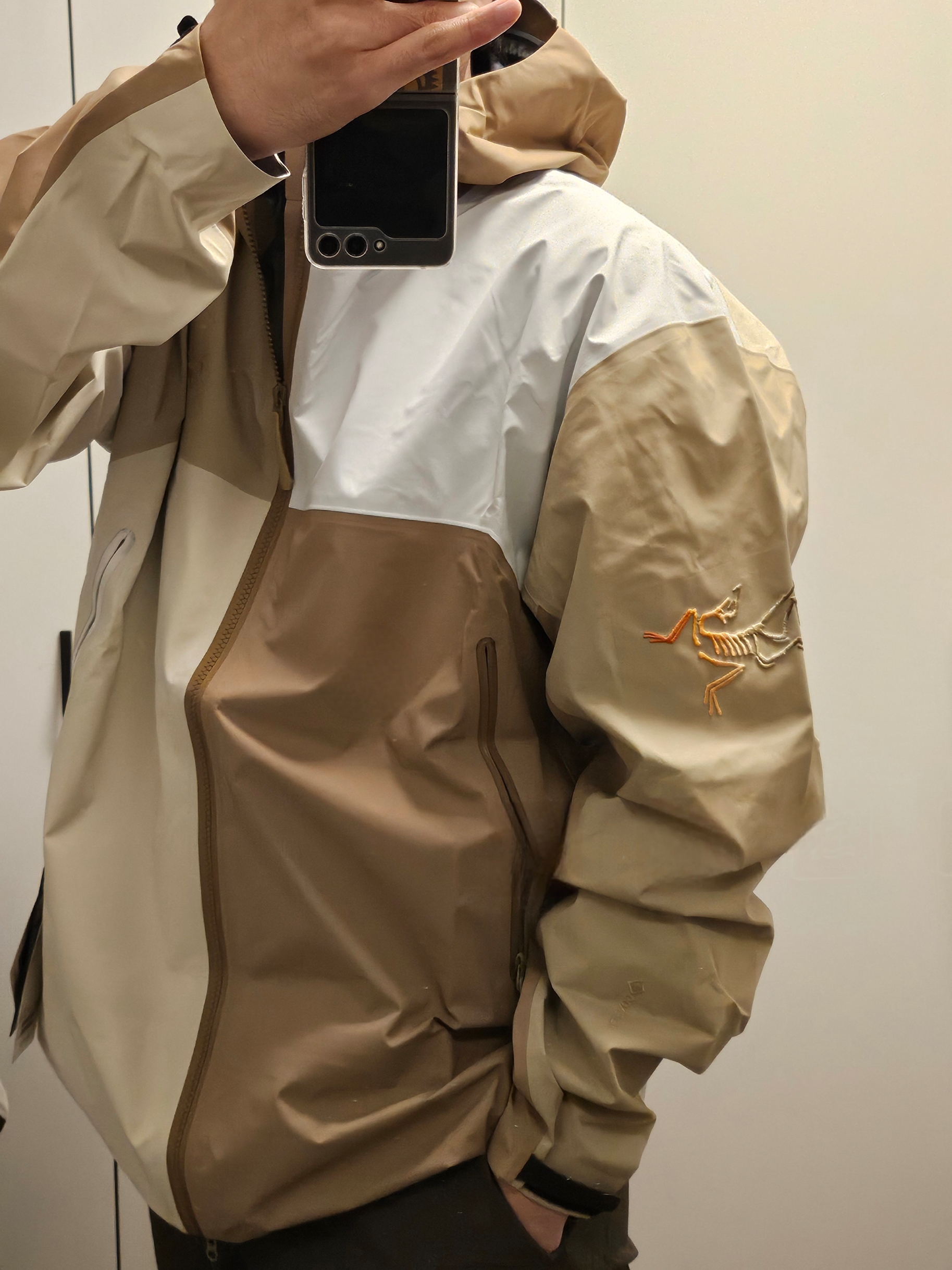 Arc'teryx x Beams Beta Jacket Nagomi 착용 스타일