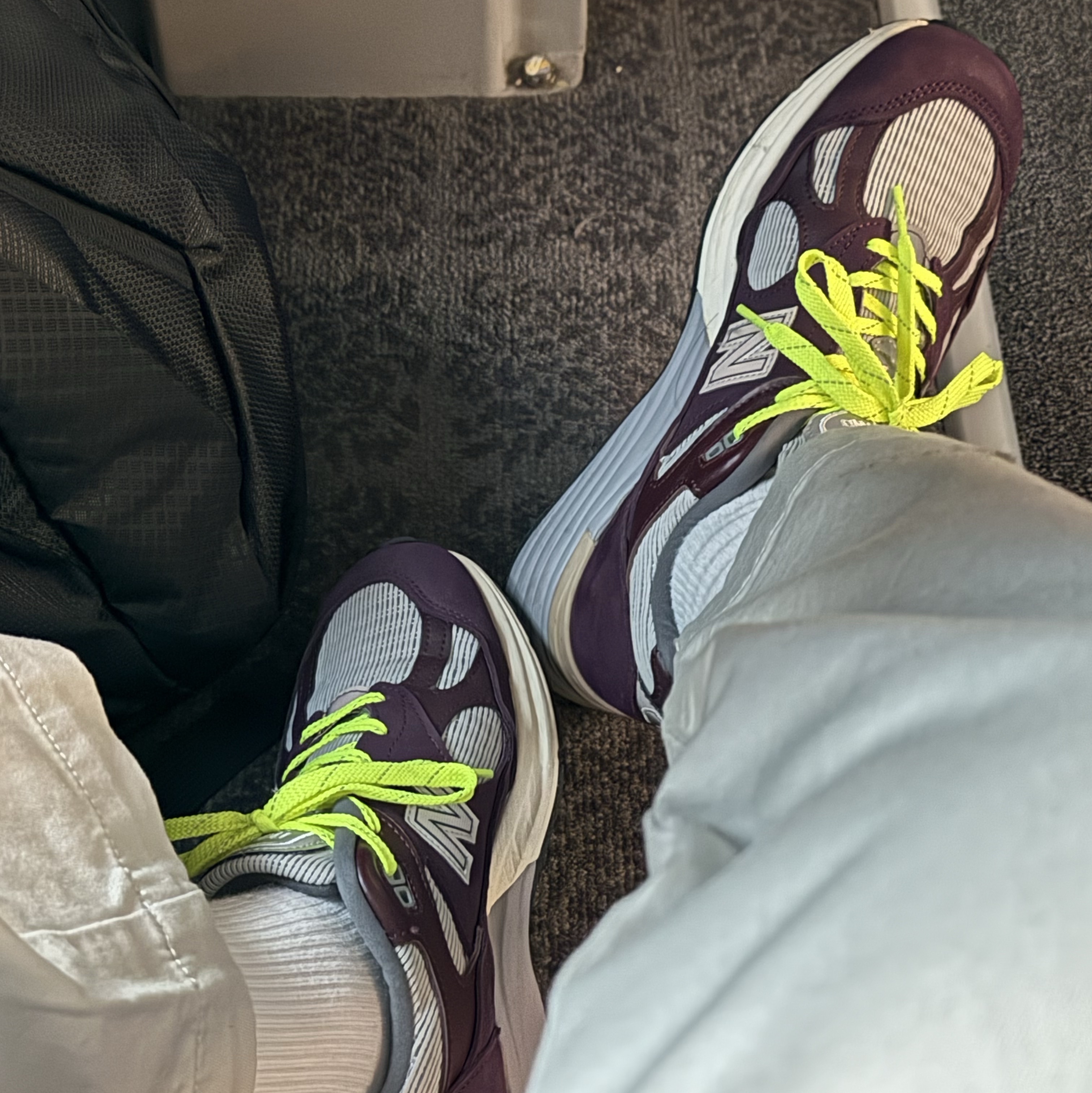 New Balance x Patta 991v2 Made in UK Pickled Beet Safety Yellow 착용 스타일