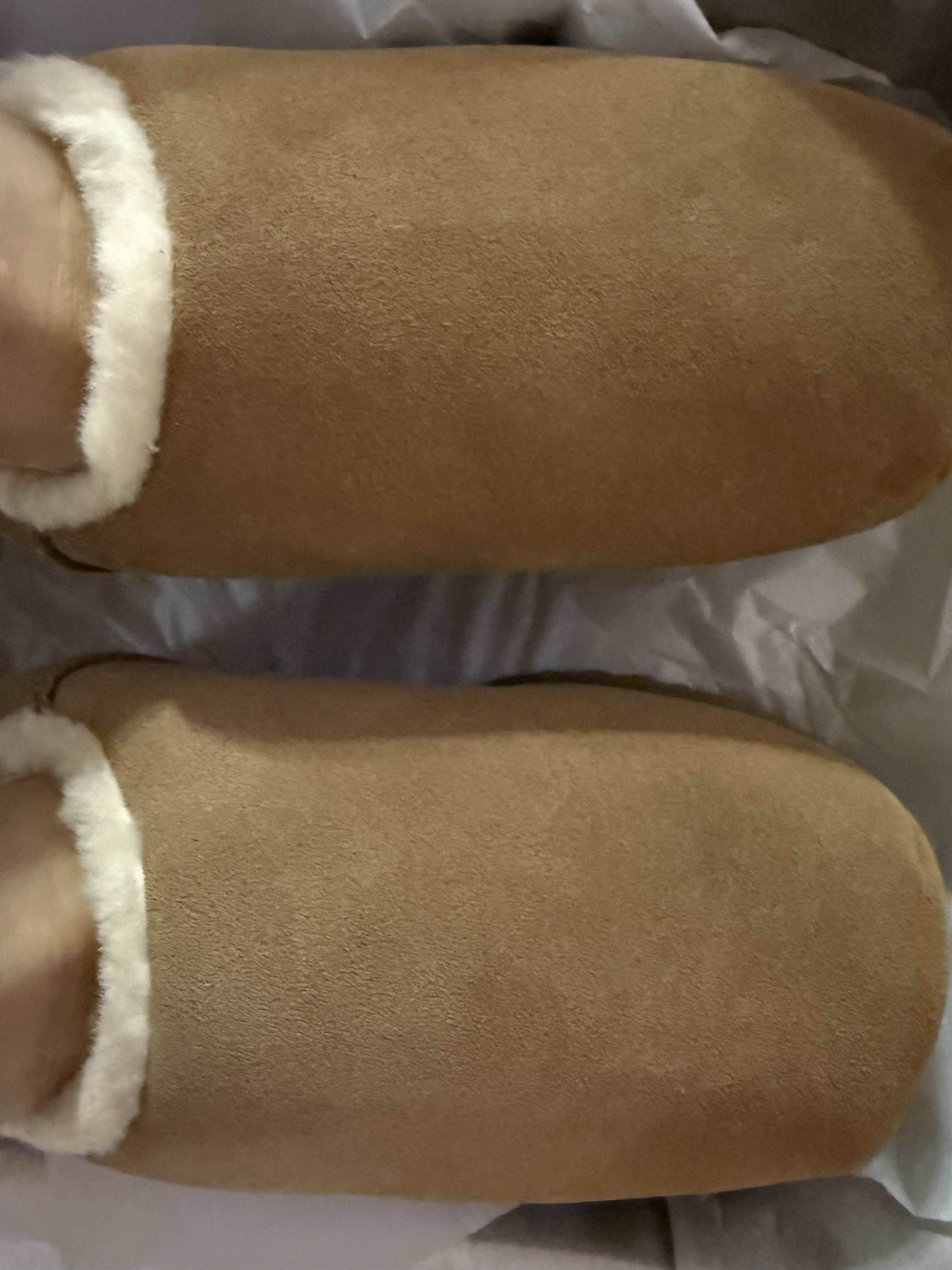 (W) UGG Pumped Slipper Chestnut 착용 스타일