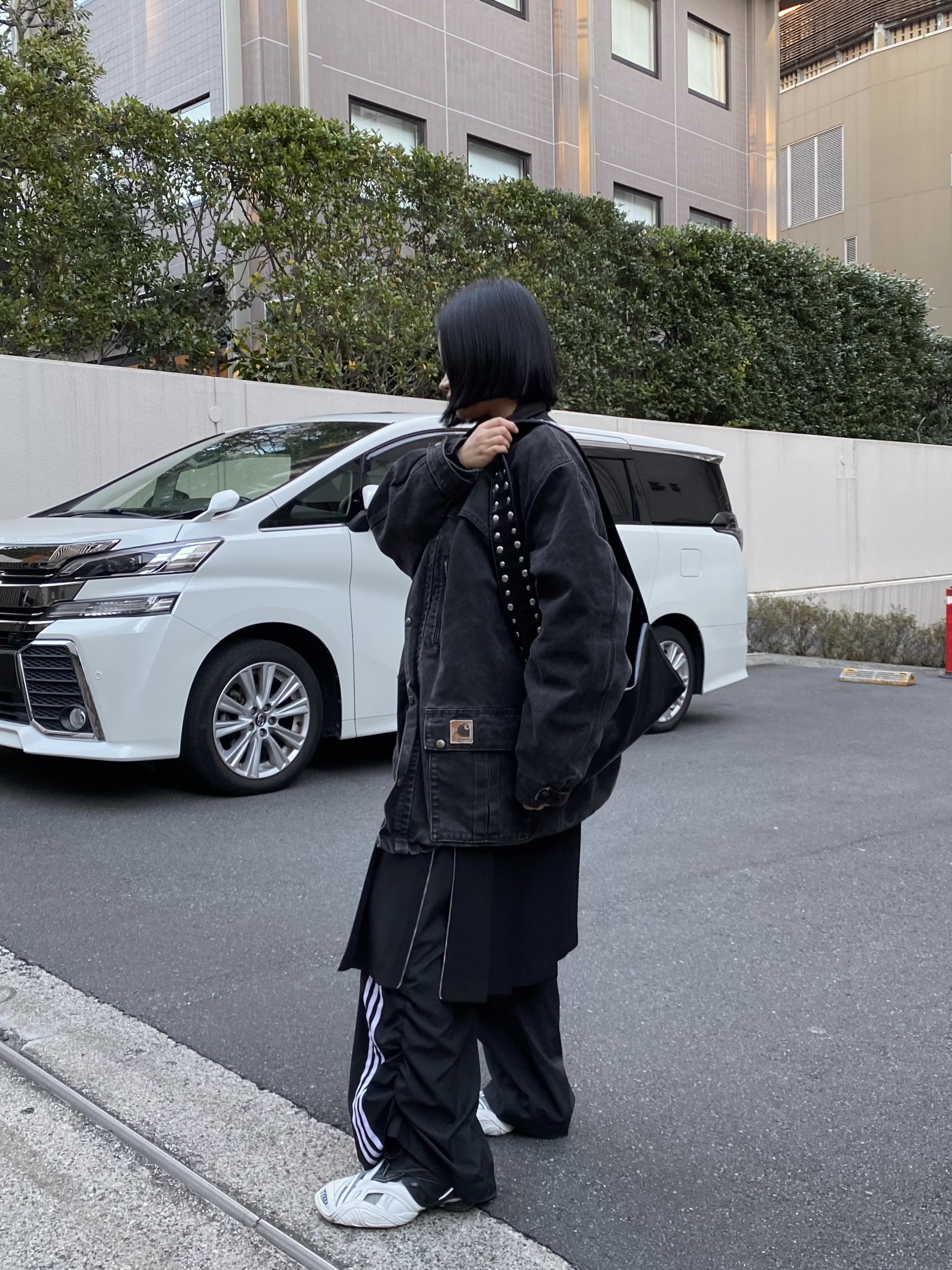 (W) Adidas Adilenium Oversized Track Pants Black - US Sizing, (W) Balenciaga Tyrex Sneakers Black White 착용 스타일 - 1