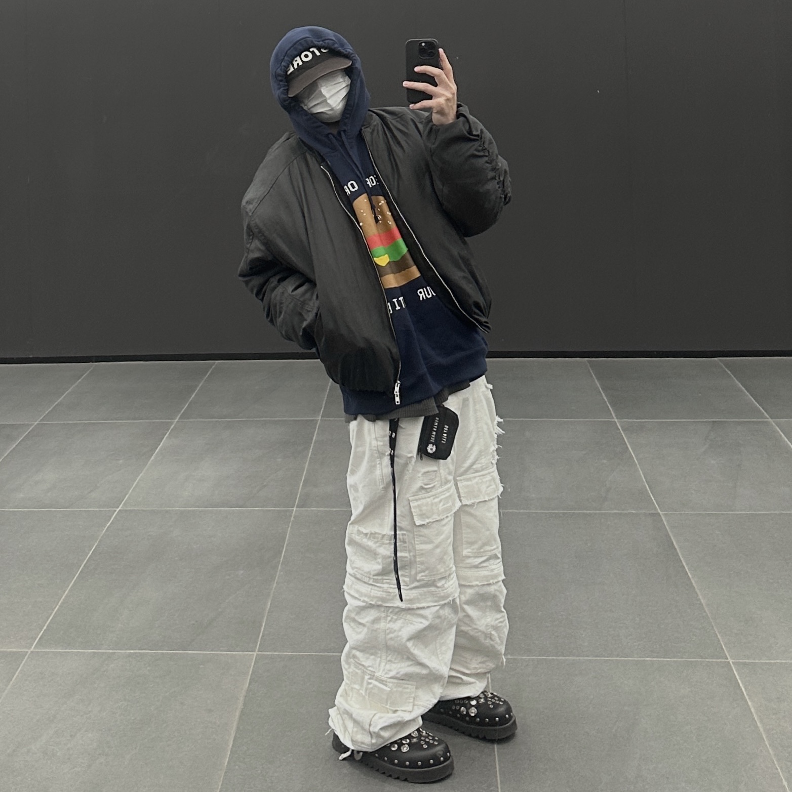 Uniqlo UT x CPFM x SpongeBob Sweat Pull Parka C Navy, Human Made Military Card Case Black 착용 스타일 - 2