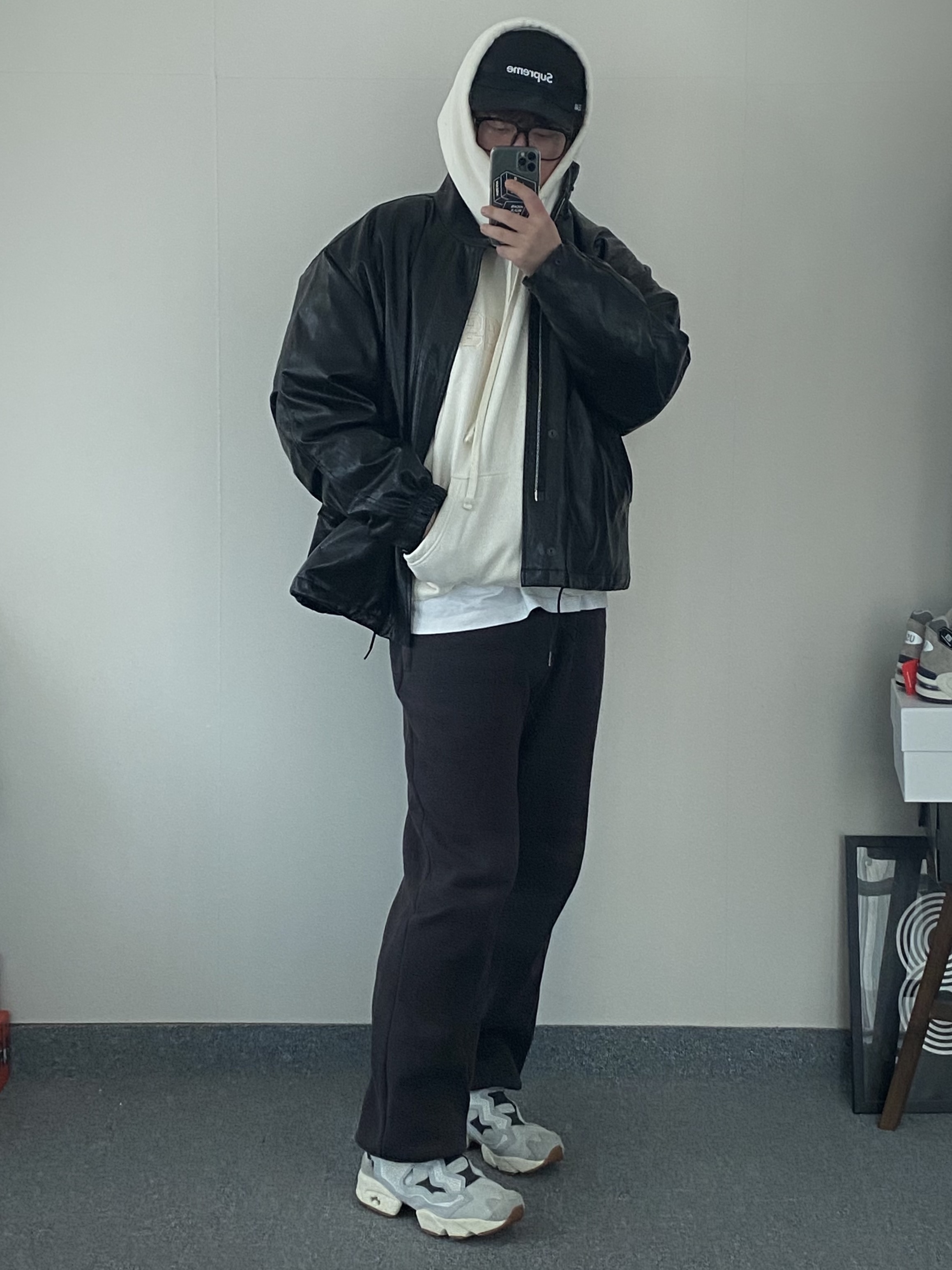 Reebok x END. Instapump Fury Fossil Pure Grey, Supreme Military Camp Cap Black - 22SS 착용 스타일