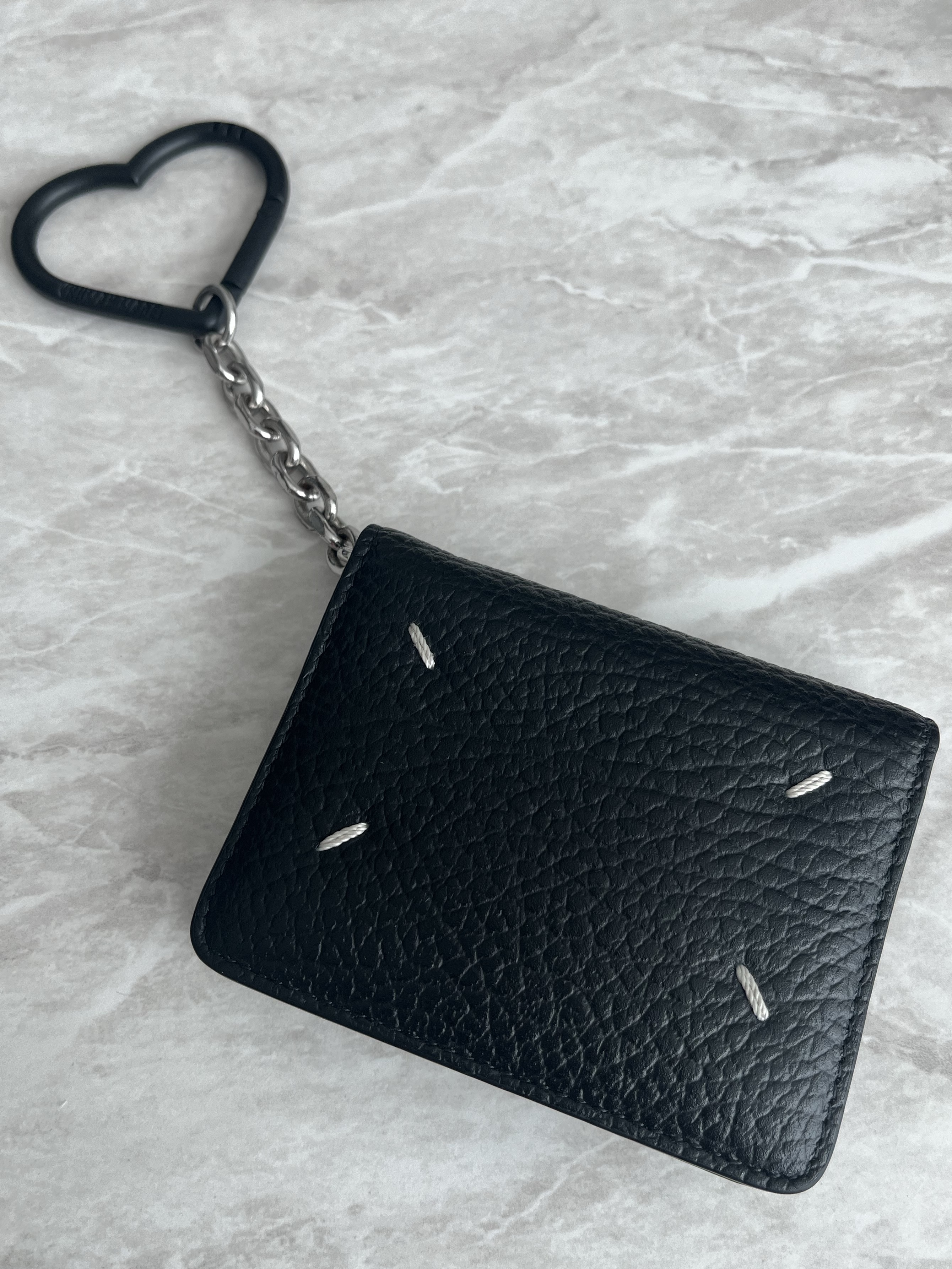 Human Made Heart Carabiner Black 착용 스타일