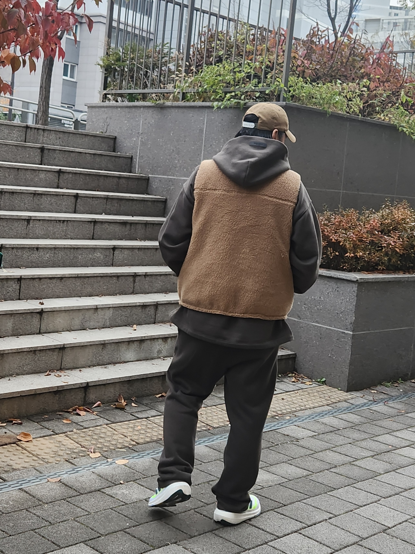 Nike Club+ Reversible Winterized Vest Dark Driftwood - Asia, Nike ACG Heritage 86 Cap Hazel Rush 착용 스타일
