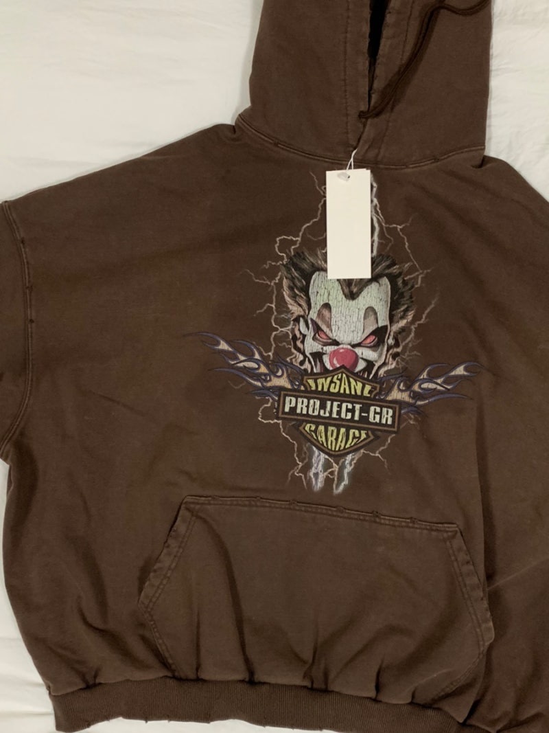 Project G/R x Insane Garage Clown Bike Hoodie Vintage Brown 착용 스타일