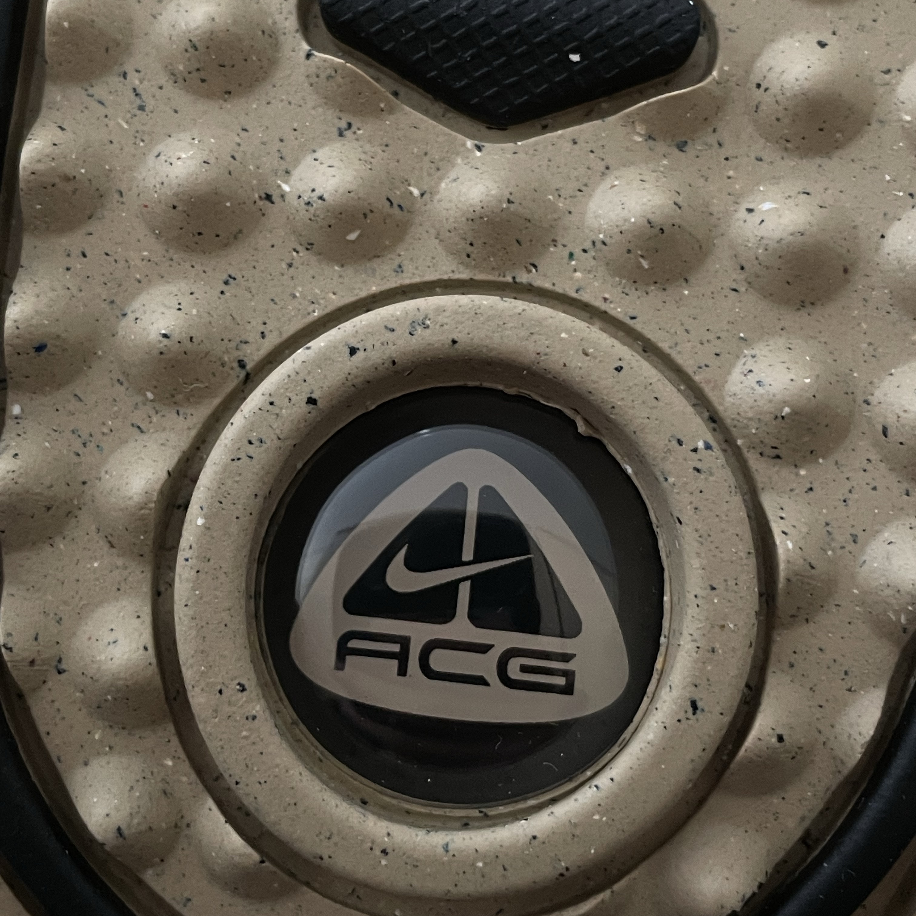 Nike ACG Rufus Limestone and Black 착용 스타일 - 1