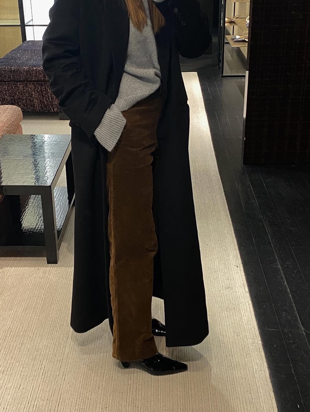 Fielders Woman Classic Corduroy Pants Ivory, IAB Studio Corduroy Pants Cream Mud 착용 스타일 - 5