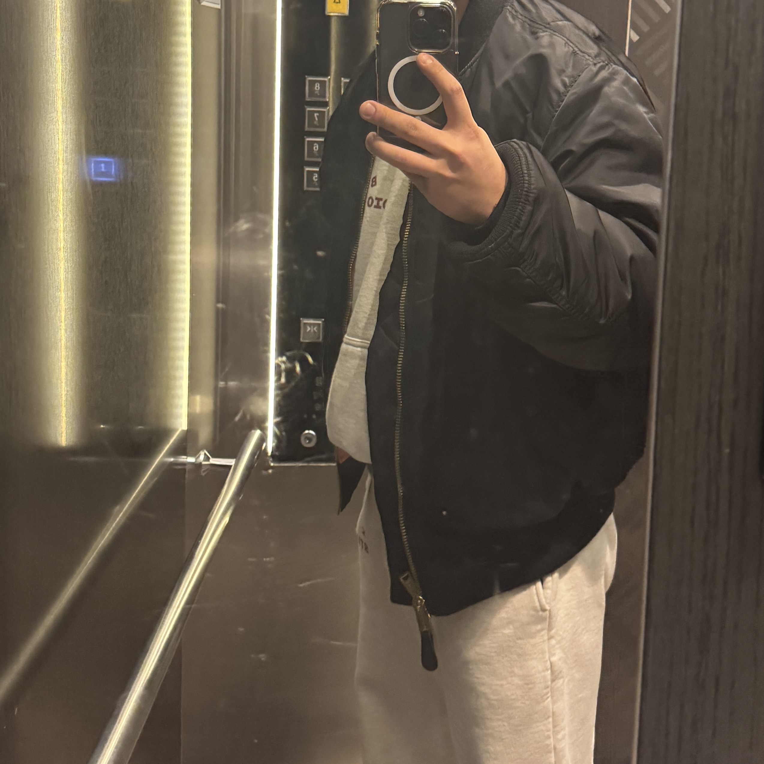 ALPHA INDUSTRIES MA-1 Flight Jacket Black, IAB Studio Sweatpants Oatmeal Burgundy - 23SS 착용 스타일 - 1