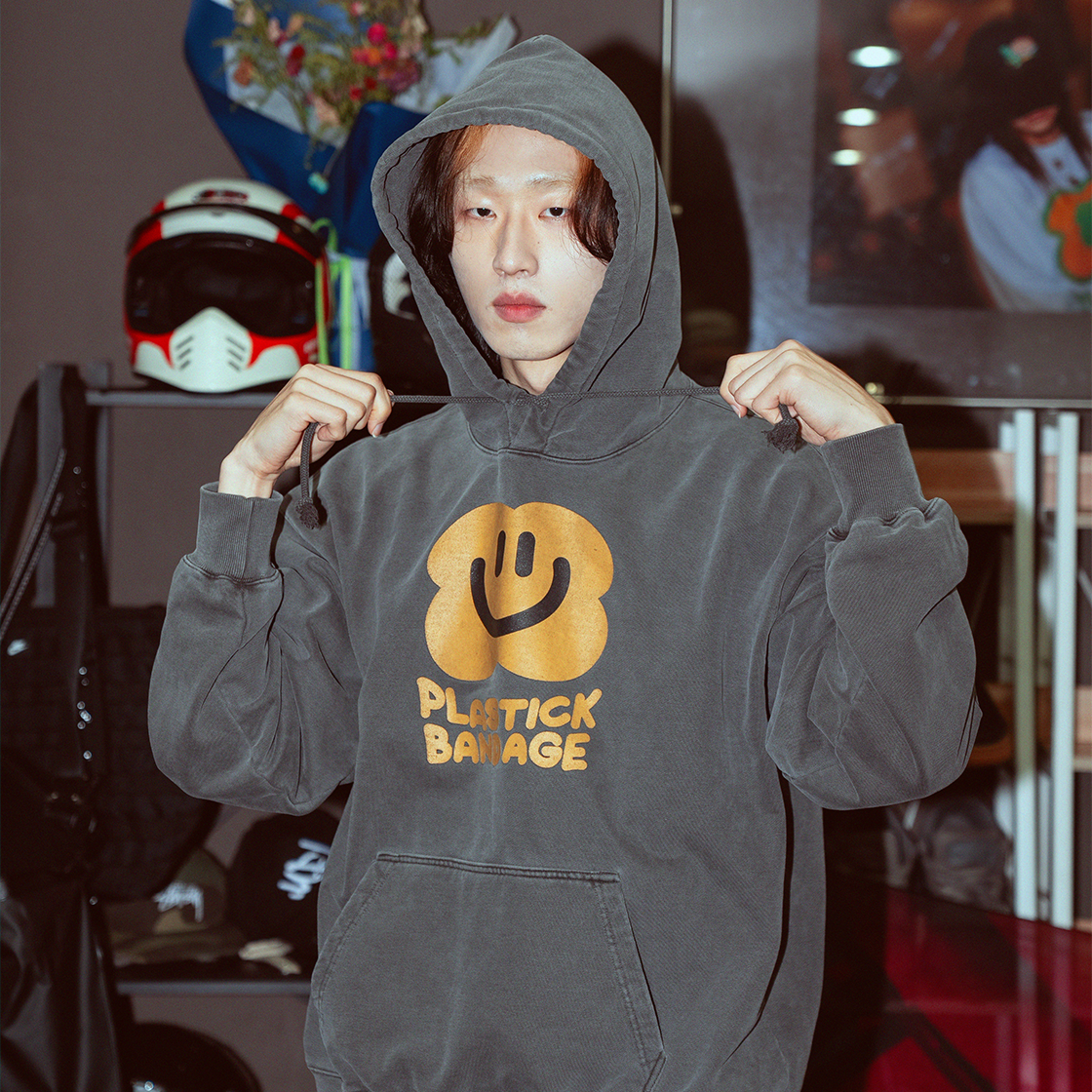 플라스틱 밴디지 스마일리 플라워 후디 피그먼트 블랙(Plastick Bandage Smiley Plower Hoodie Pigment Black) - 2