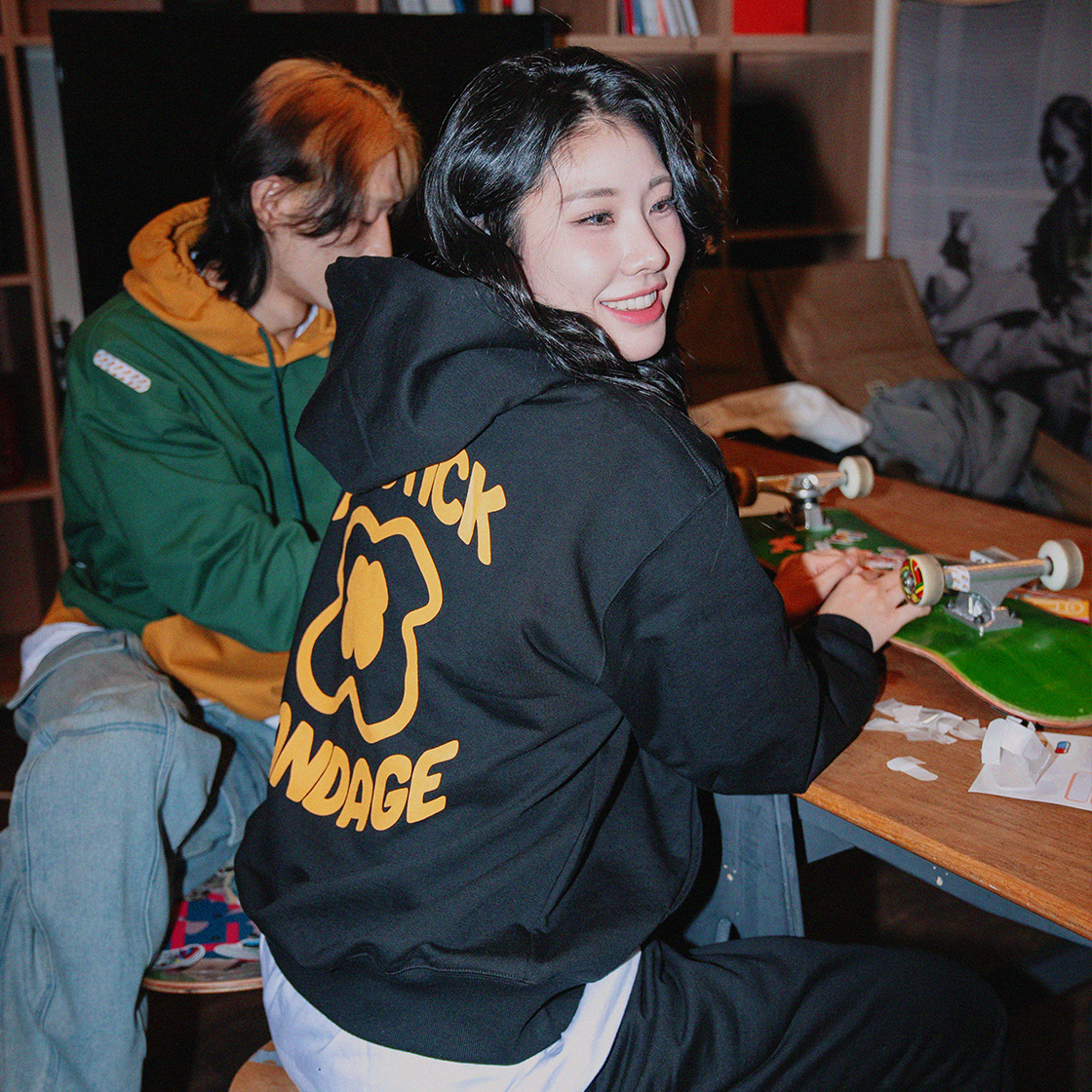 플라스틱 밴디지 플라워 써클 로고 후디 블랙(Plastick Bandage Plower Circle Logo Hoodie Black) - 5