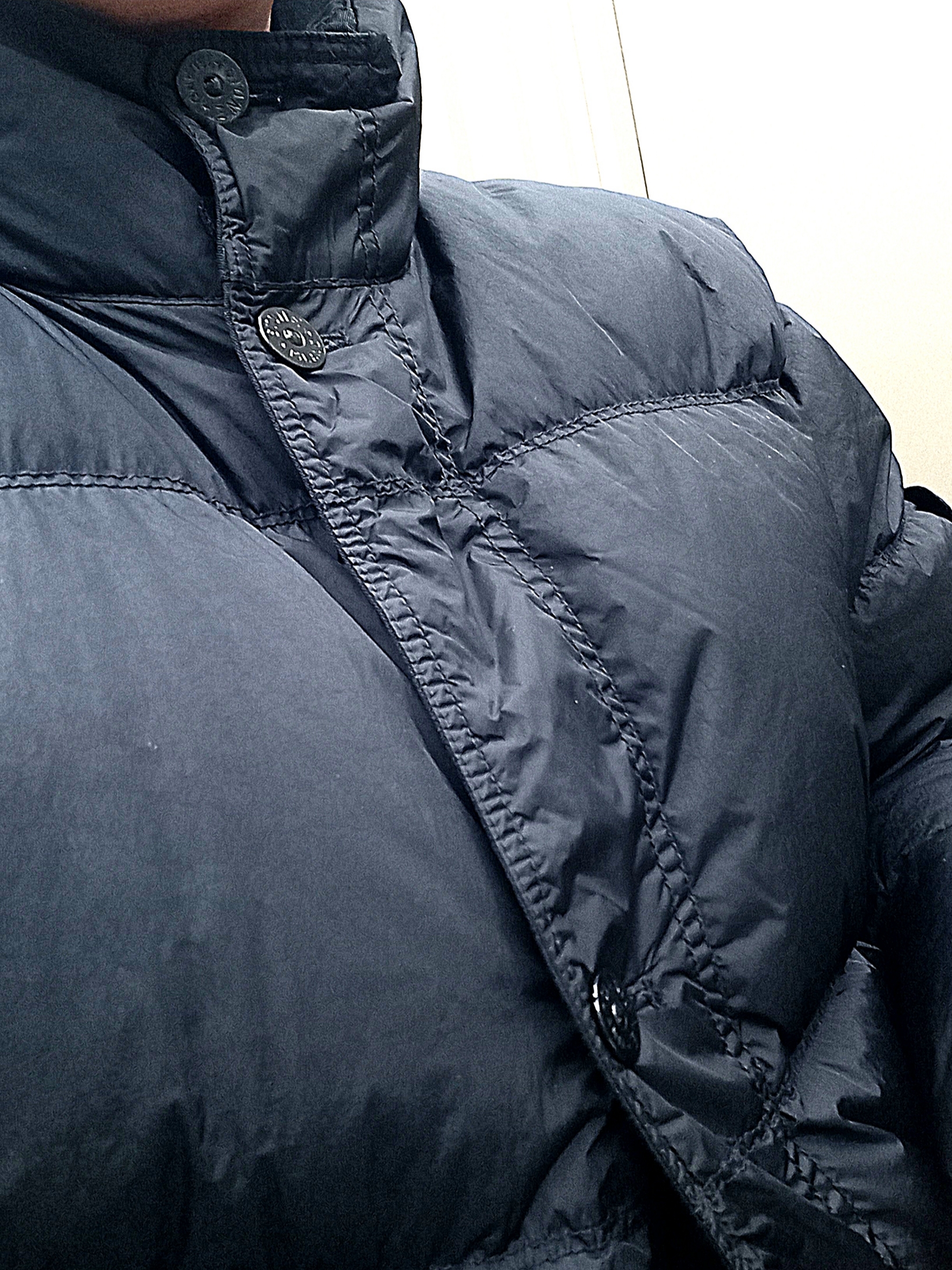 Stone Island 40123 Garment Dyed Crinkle Reps R-NY Down Jacket Black - 24FW, New Balance x Stone Island 991v2 Made in UK Black 착용 스타일 - 3