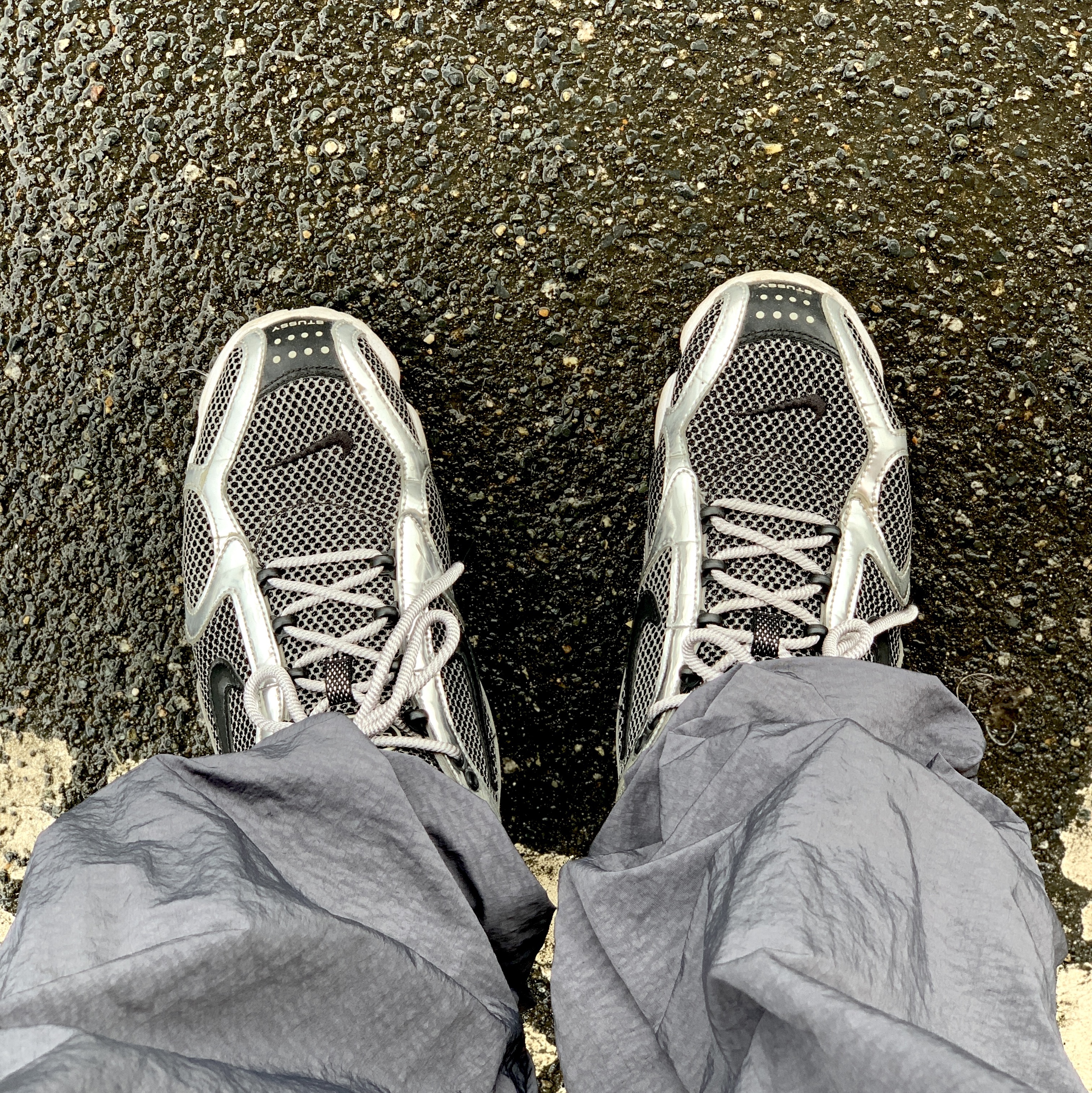 Nike x Stussy Air Zoom Spiridon Cage 2 Pure Platinum, Nike x Stussy Beach Pants Off Noir 착용 스타일