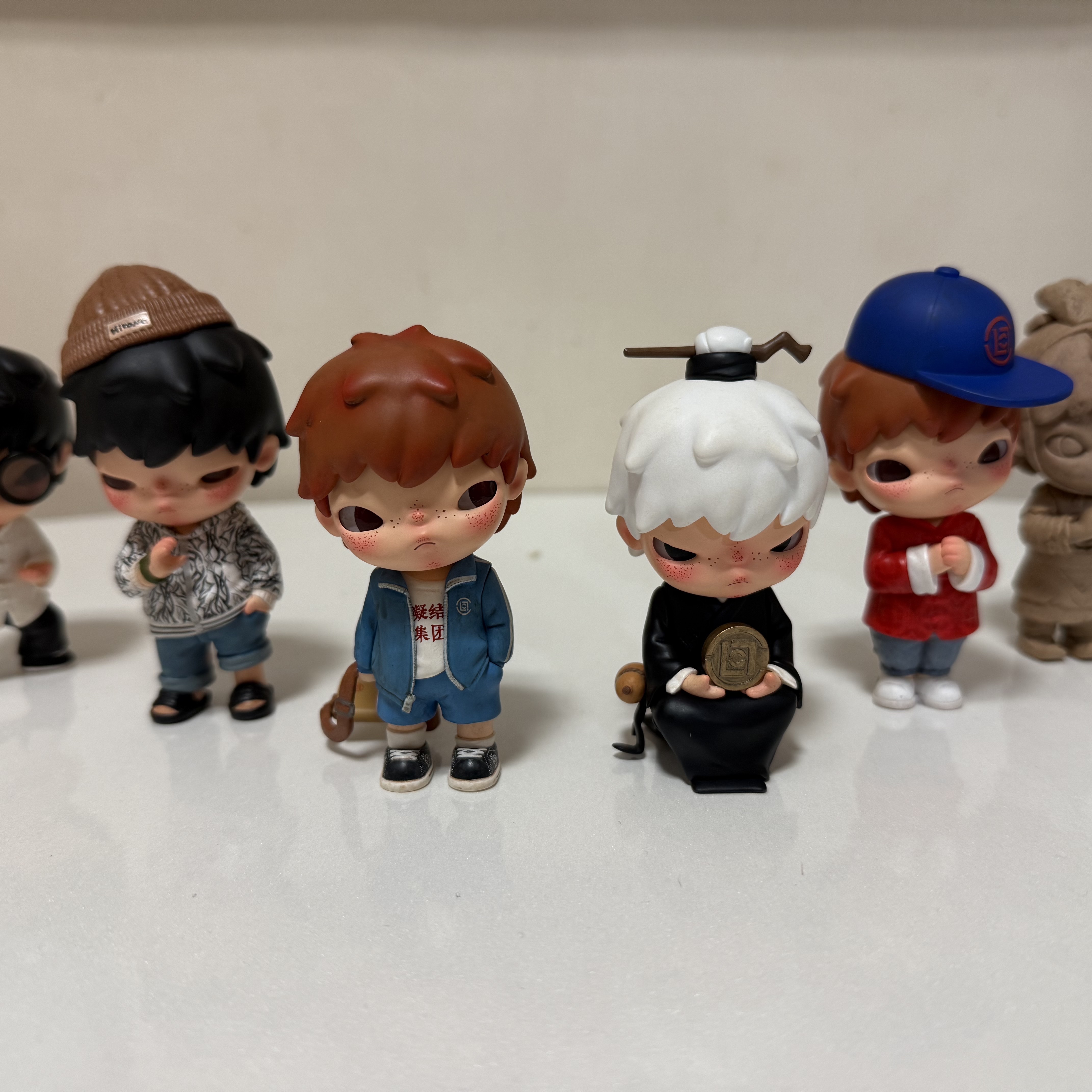 Pop Mart Hirono x Clot Series Sealed Case (6 Blind Boxes), Pop Mart Hirono x Clot Series Gift Box Edition Sealed Case (6 Blind Boxes) 착용 스타일