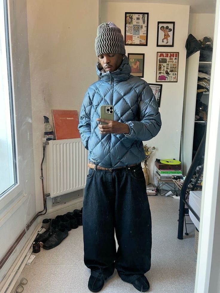 Stussy Down Parka Micro Ripstop Lime, Supreme x The North Face Nuptse Jacket Green - 24FW 착용 스타일 - 3