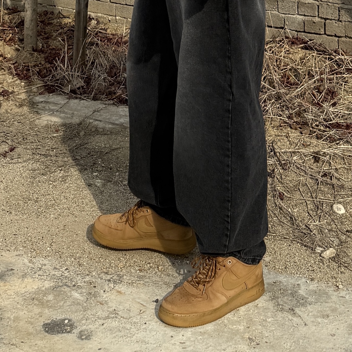 Nike Air Force 1 '07 WB Flax 착용 스타일