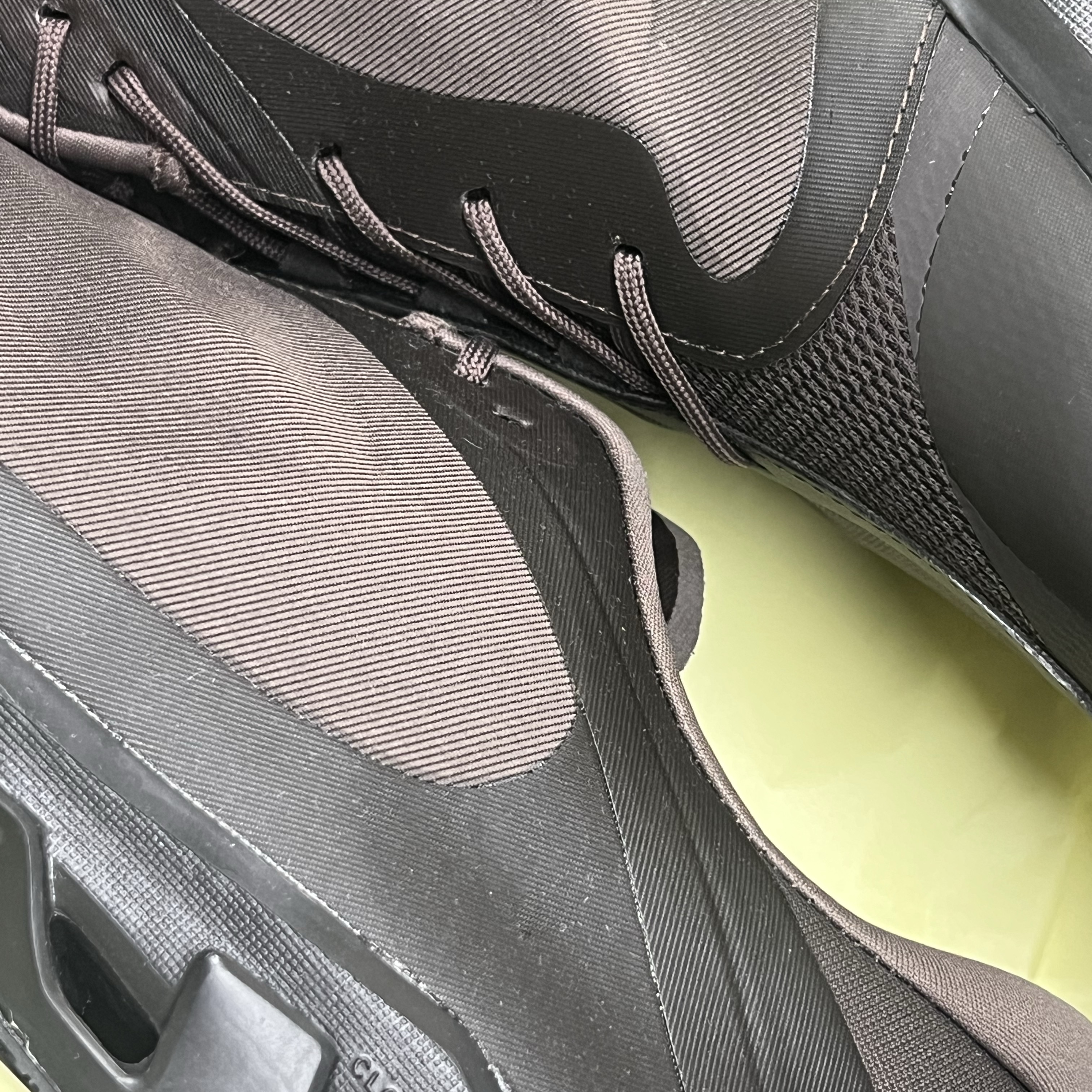 On Running x Post Archive Faction (Paf) Cloudventure Peak Cacao Espresso 착용 스타일