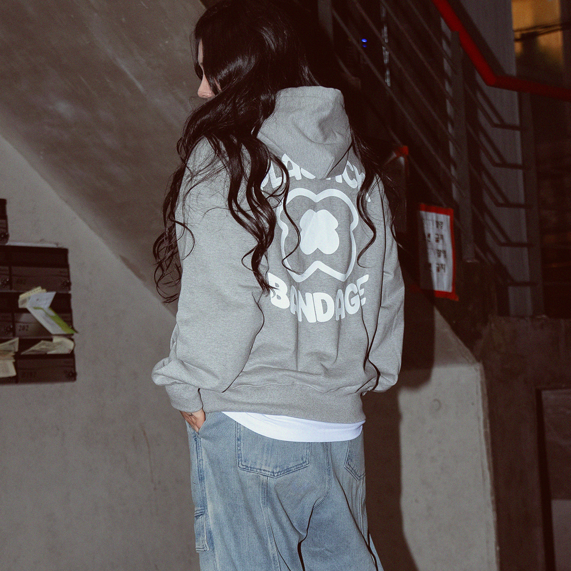 플라스틱 밴디지 플라워 써클 로고 후디 그레이(Plastick Bandage Plower Circle Logo Hoodie Grey) - 4