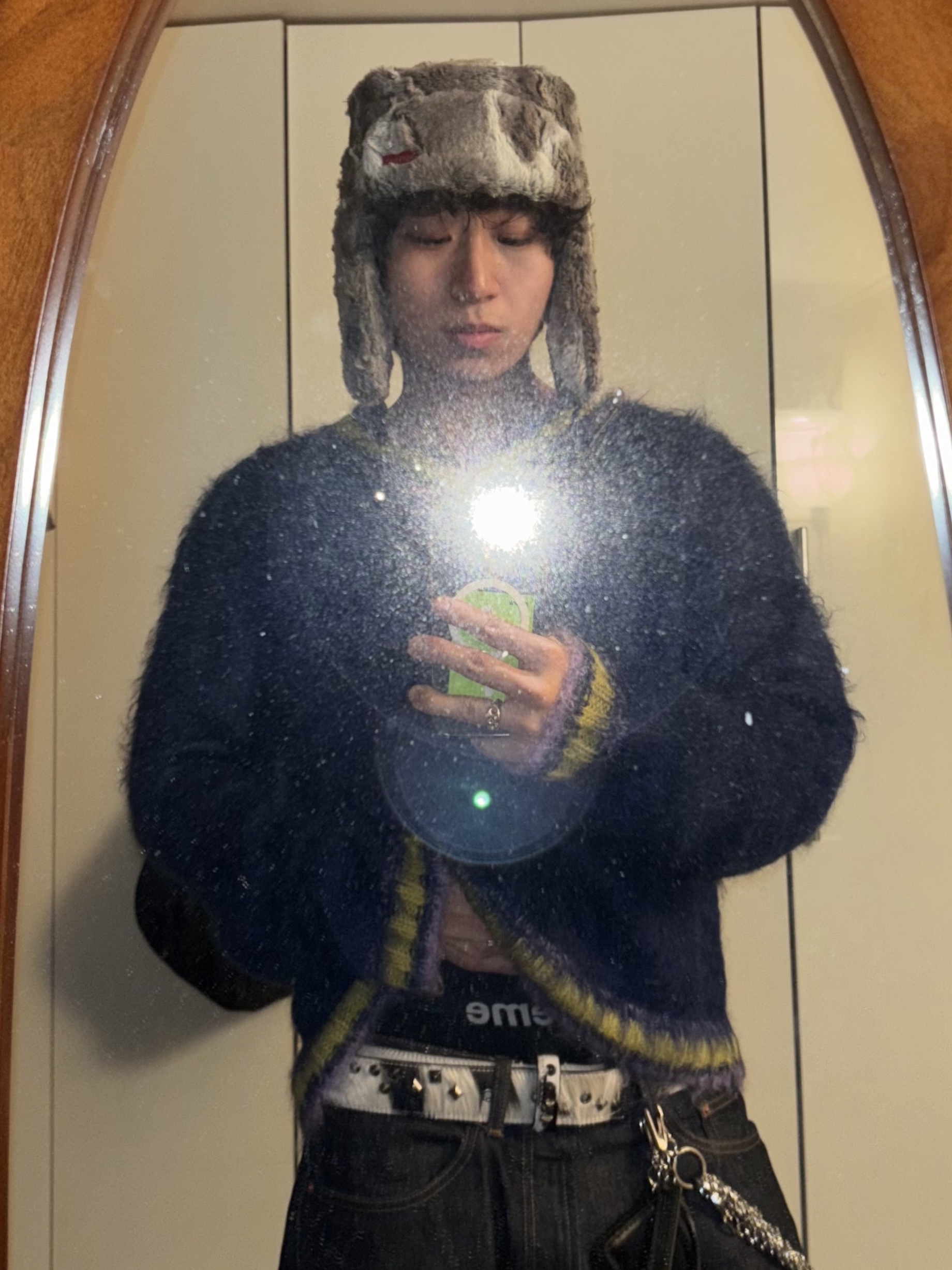 Supreme Ushanka Hat Grey - 24FW 착용 스타일