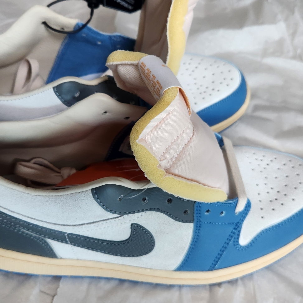 Jordan 1 Low SE Tokyo 96 착용 스타일