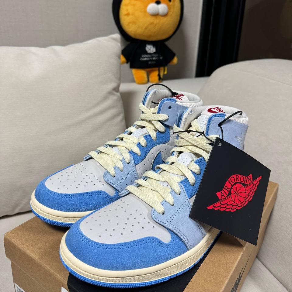 (W) Jordan 1 Zoom Air CMFT 2 Phantom University Blue 착용 스타일
