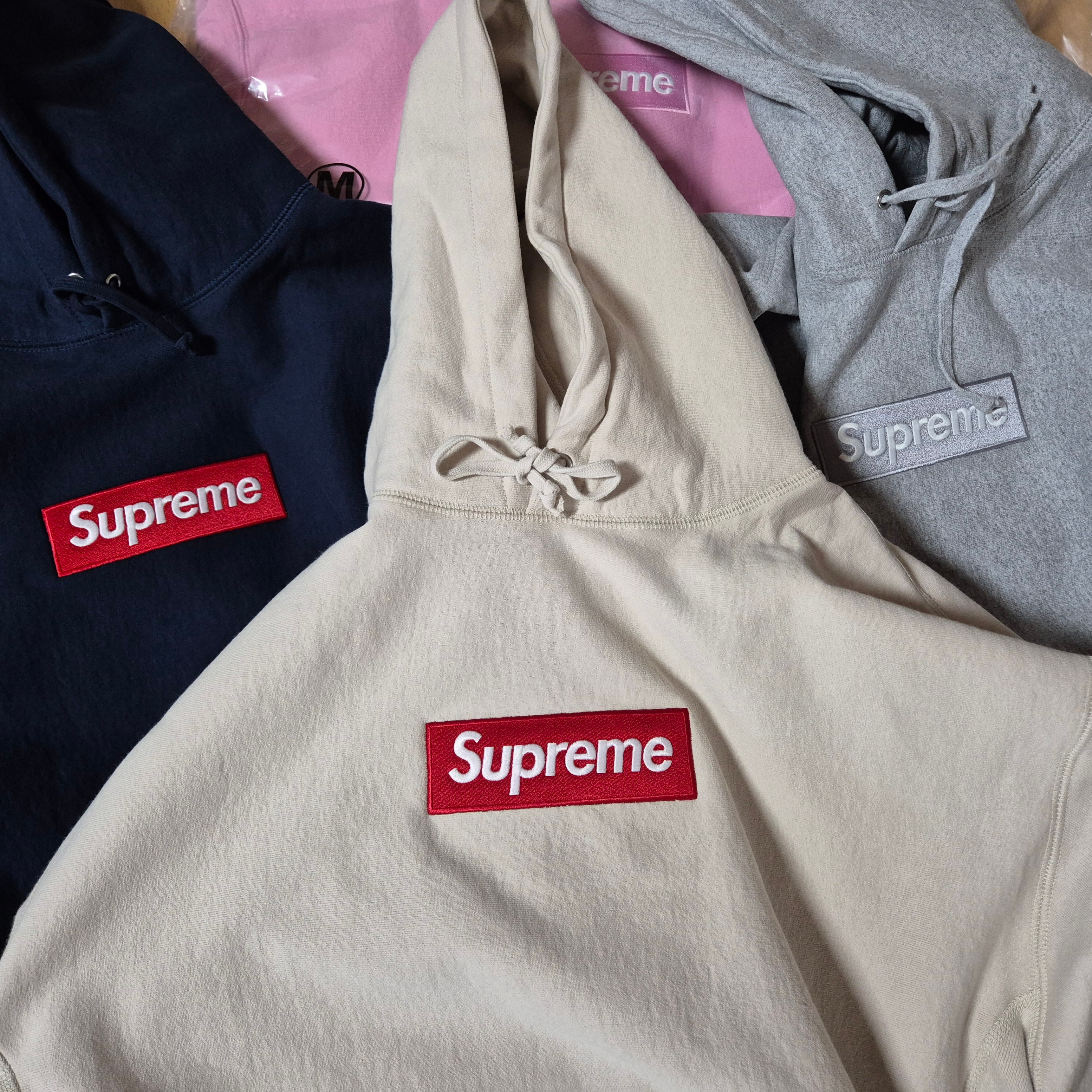 Supreme Box Logo Hooded Sweatshirt Navy - 24FW, Supreme Box Logo Hooded Sweatshirt Heather Grey - 24FW 착용 스타일 - 3