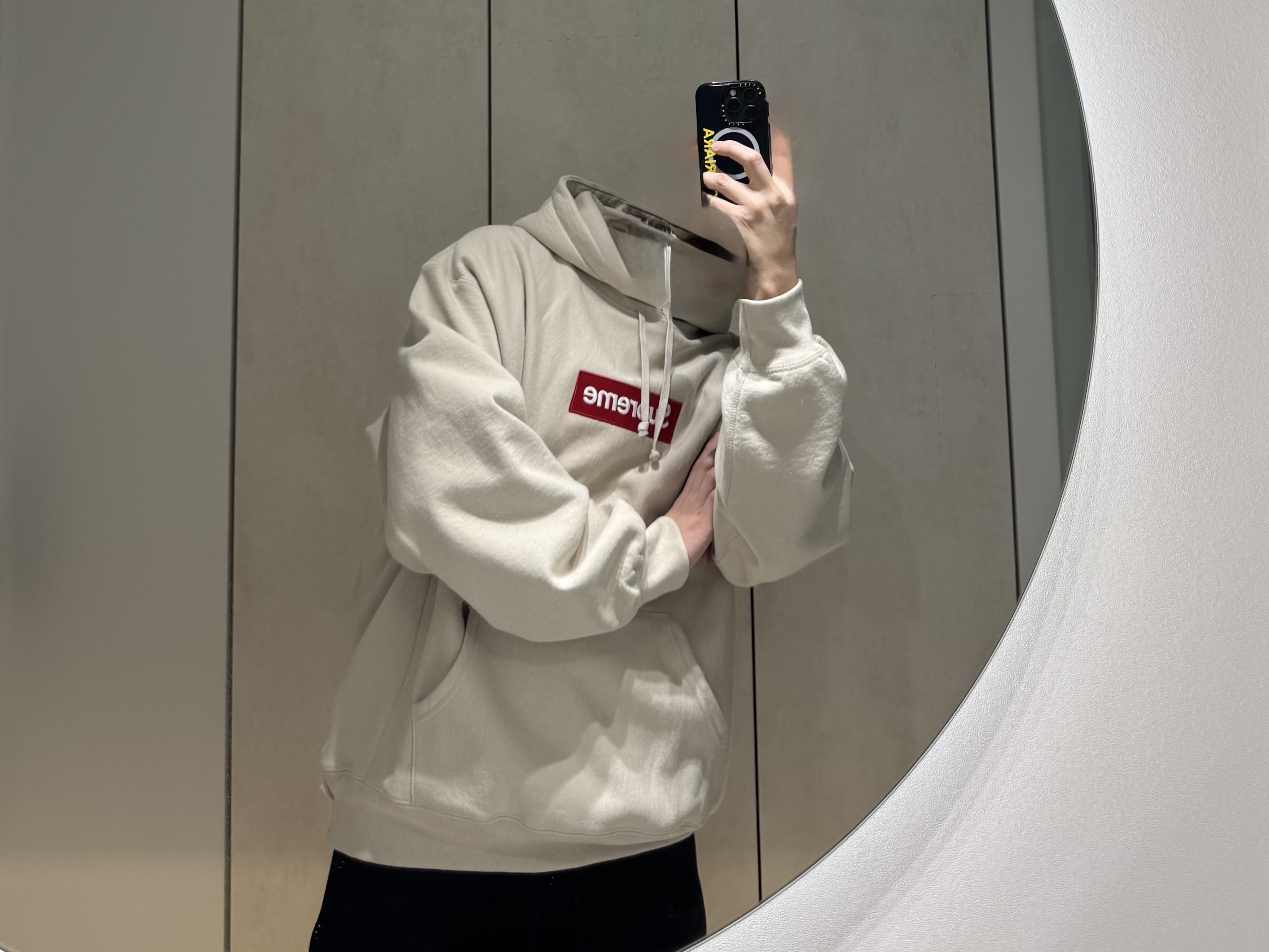 Supreme Box Logo Hooded Sweatshirt Stone - 24FW, Essentials Fleece Relaxed Sweatpant Black - 24FW 착용 스타일