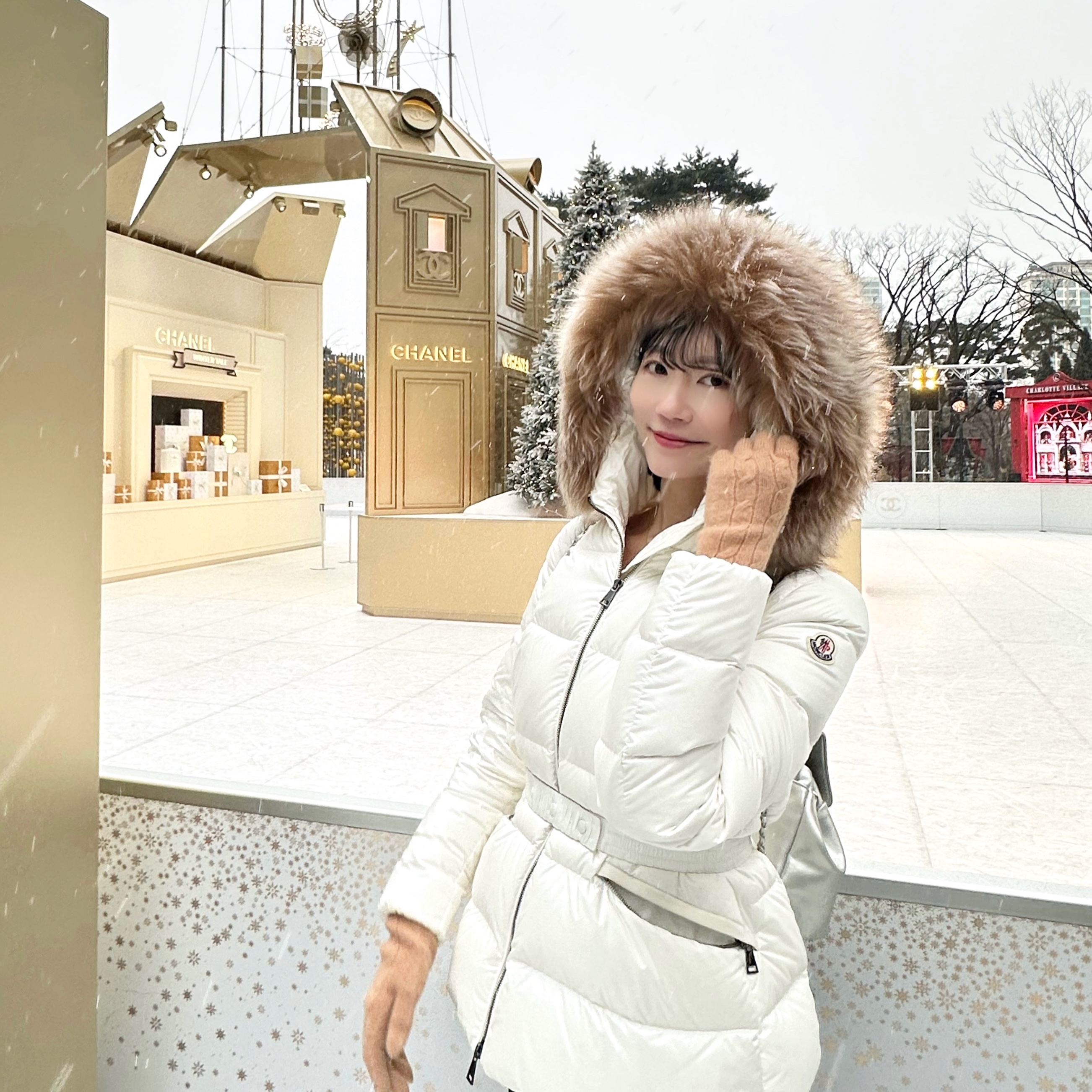 (W) Moncler Boed Short Down Jacket White - 24FW, Anoetic Anc Classic Backpack Silver 착용 스타일 - 2