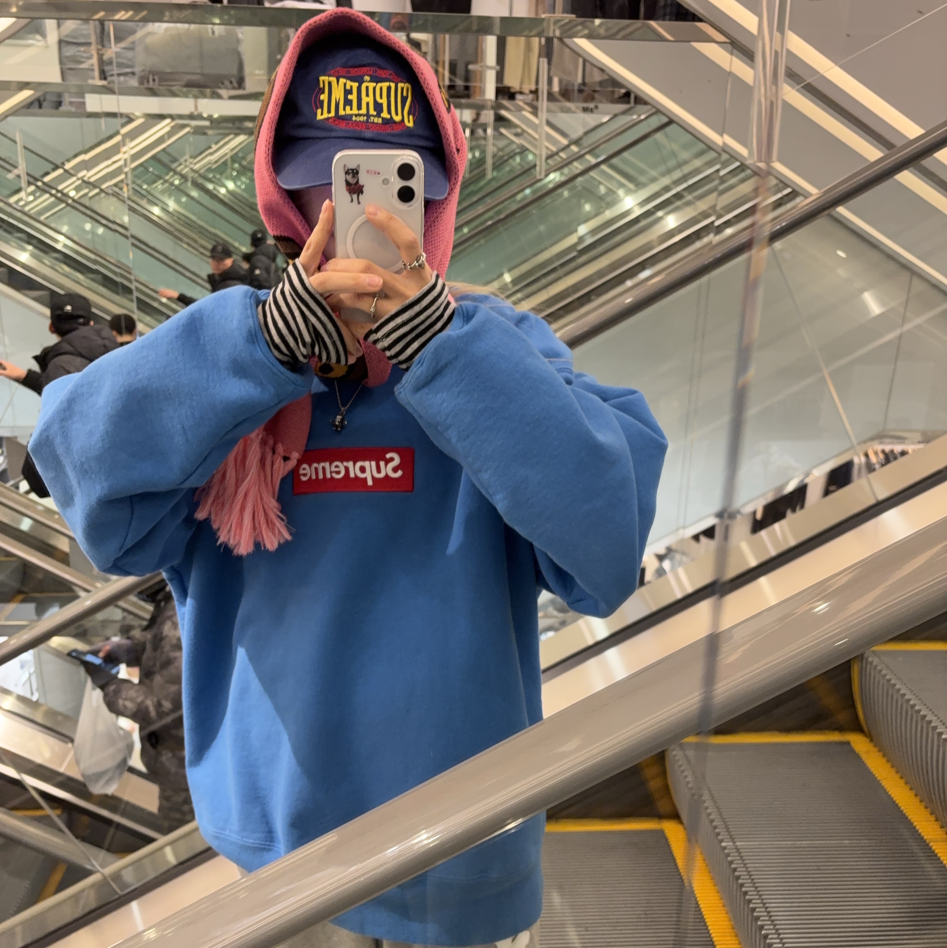 Supreme Box Logo Crewneck Blue - 22FW 착용 스타일