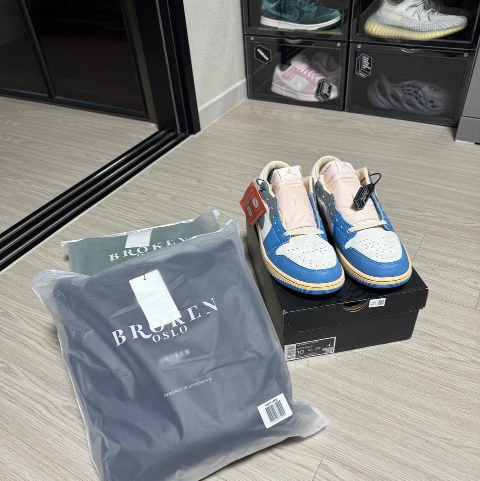 Jordan 1 Low SE Tokyo 96, Adidas Yeezy Boost 350 V2 Cloud White - Non-Reflective 착용 스타일