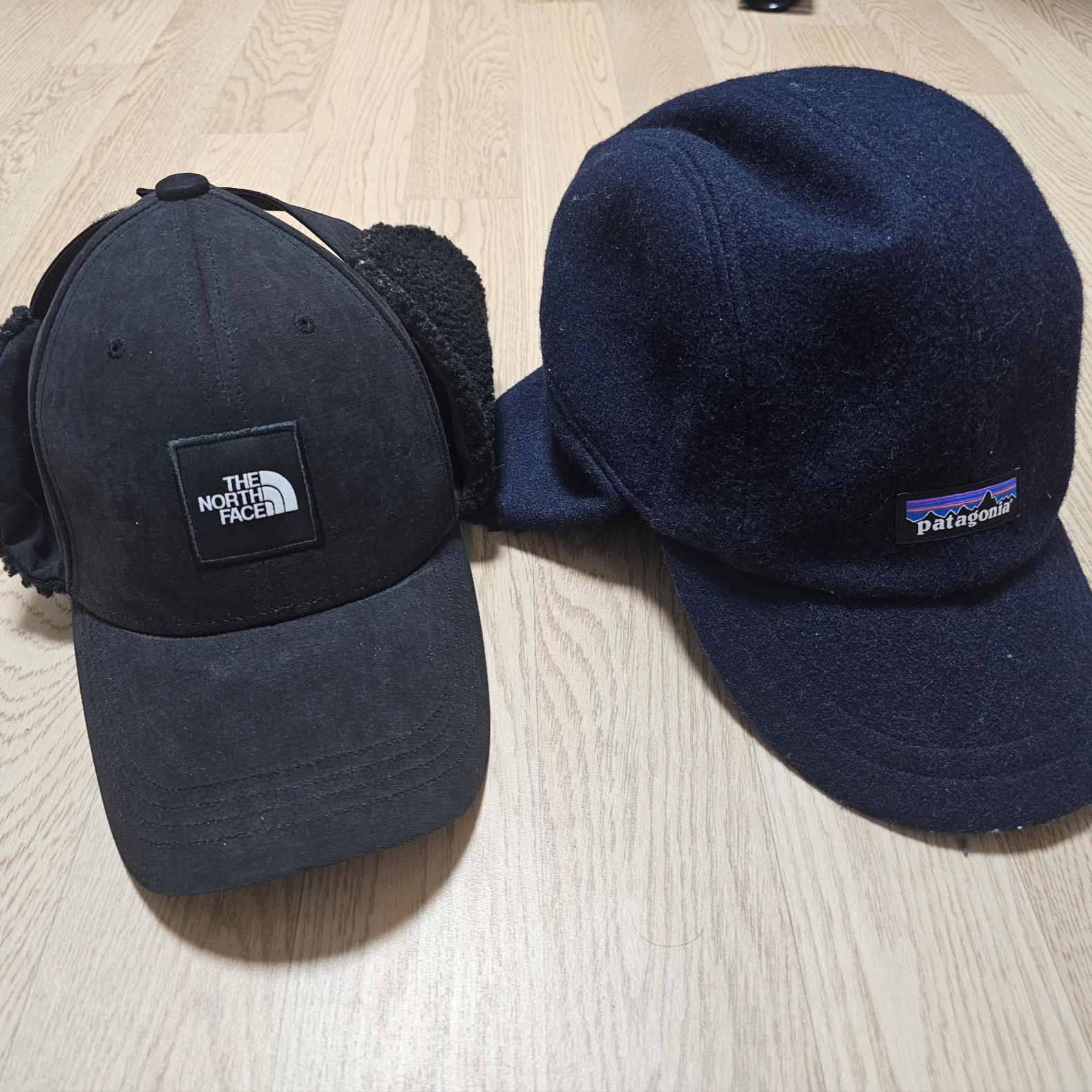 The North Face Fleece Earmuff Cap EX Black 착용 스타일