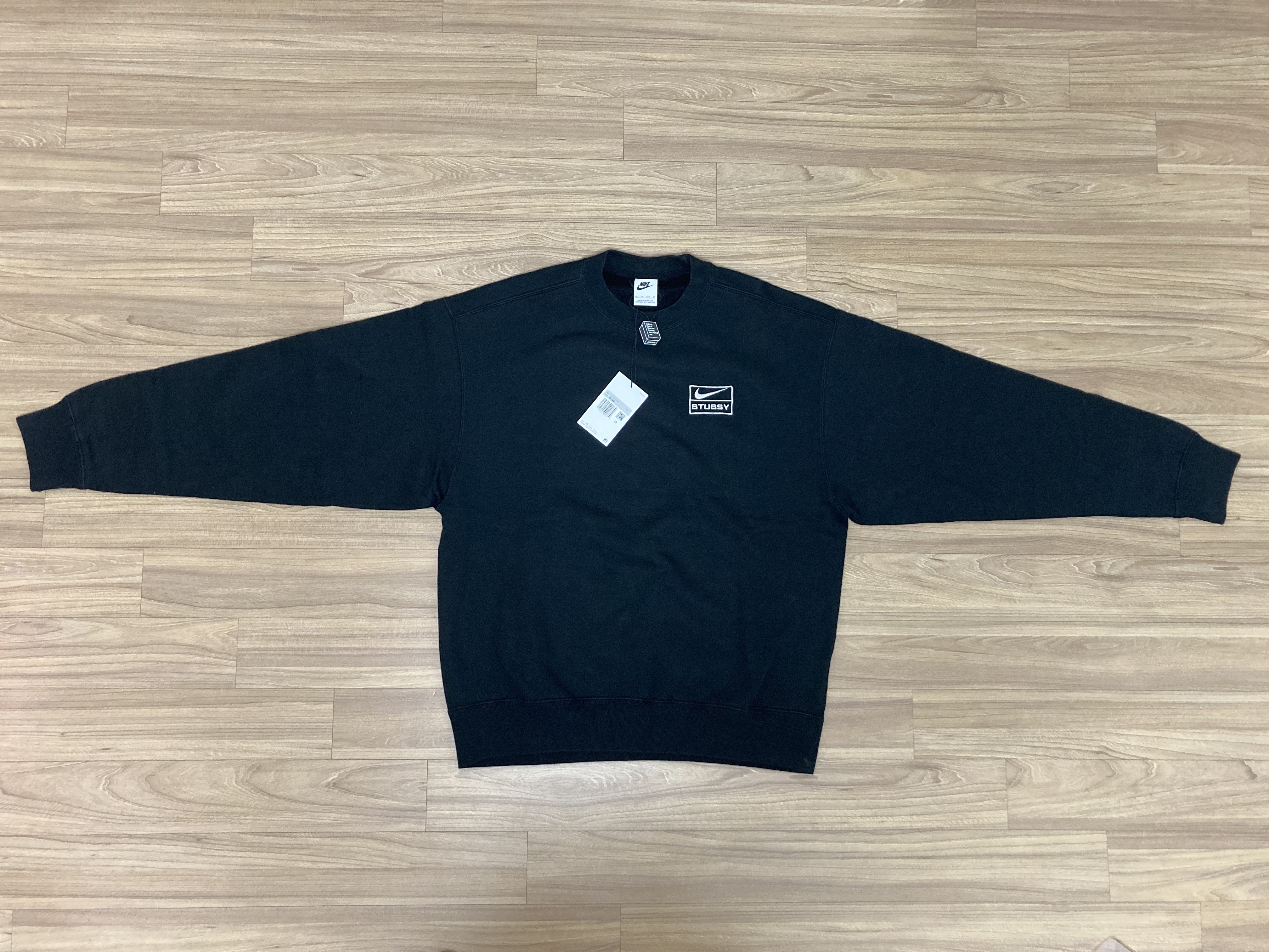 Nike x Stussy NRG Washed Fleece Crewneck Black (DO5310-010) 착용 스타일