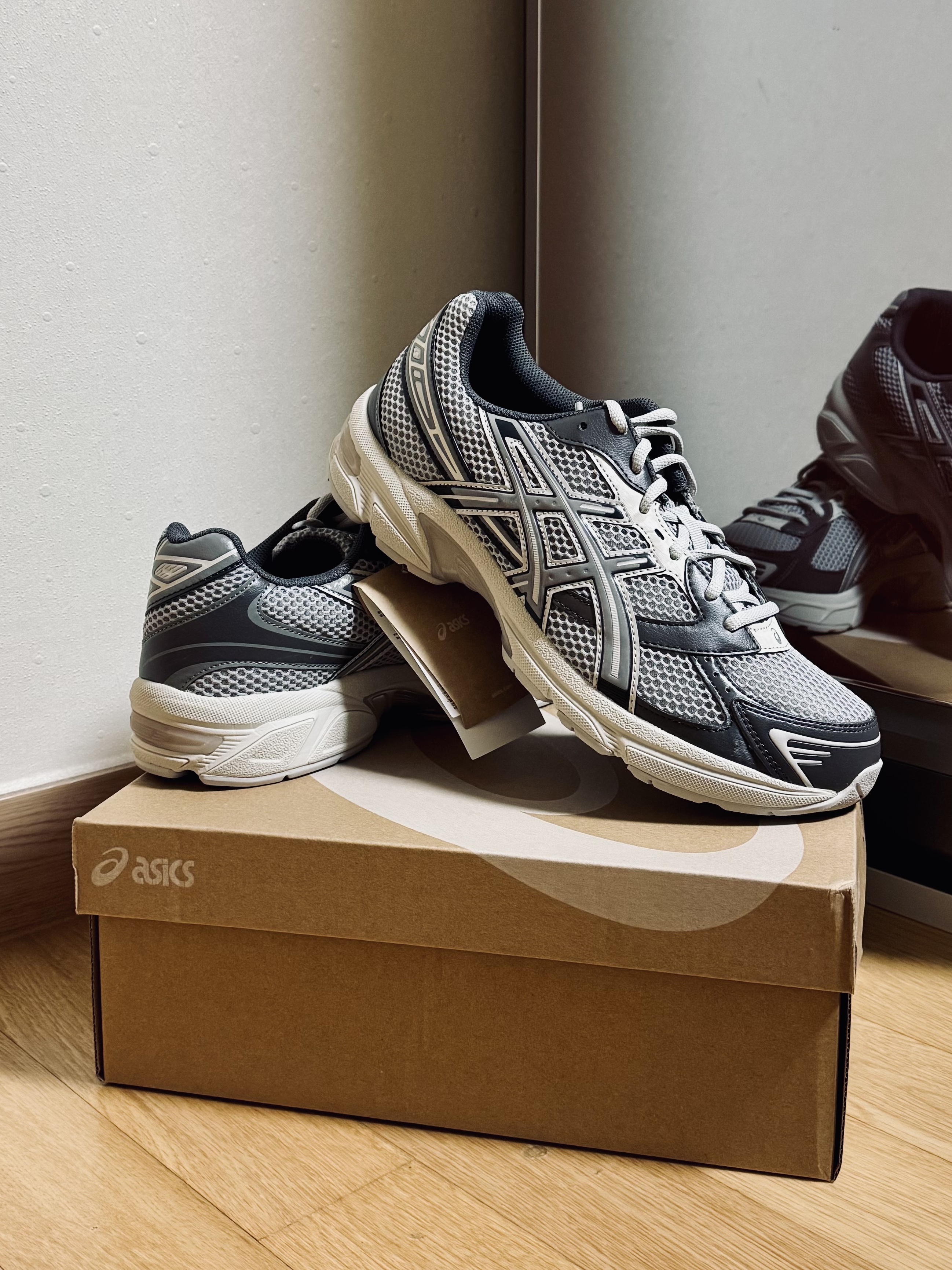 Asics Gel-1130 Oyster Grey Clay Grey 착용 스타일