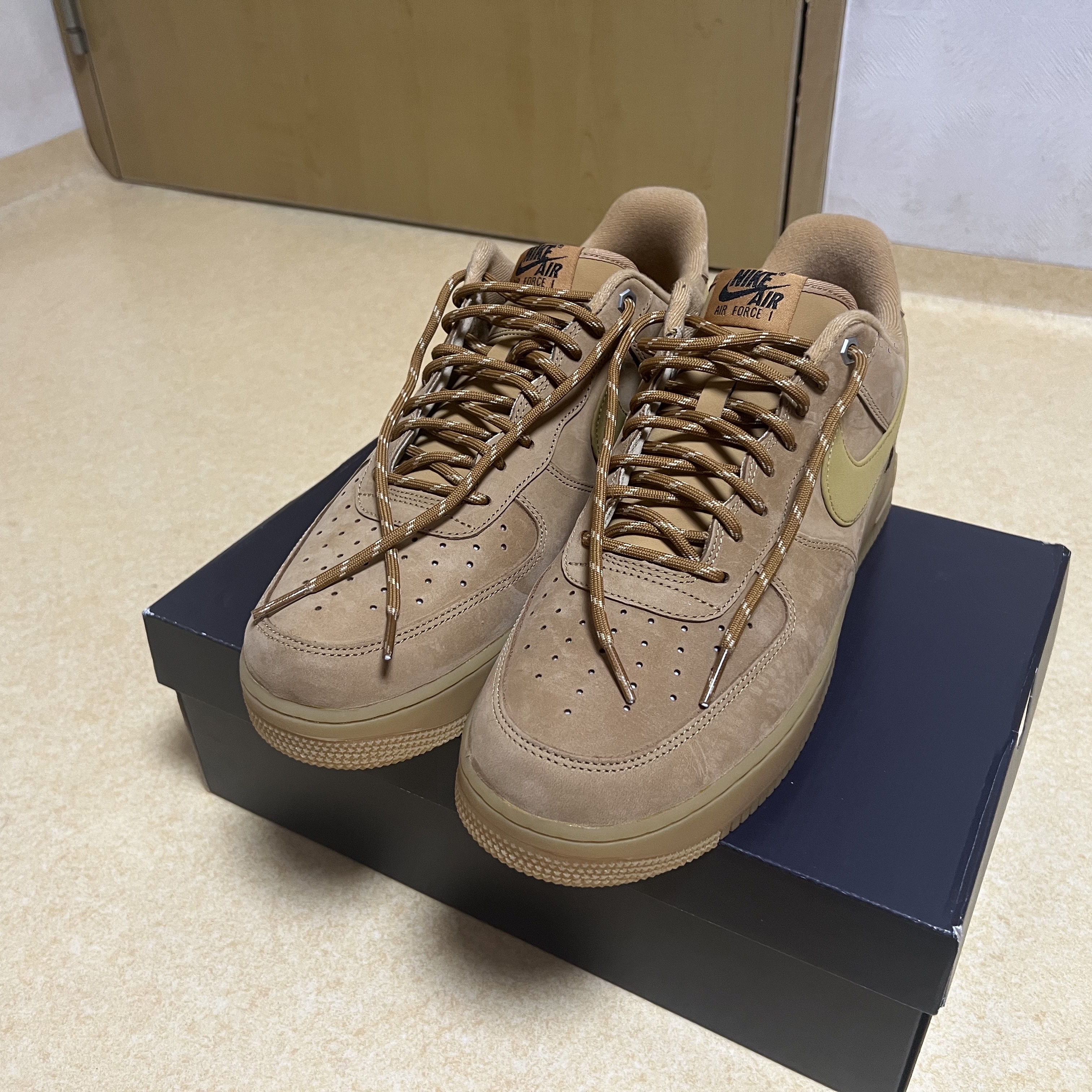 Nike Air Force 1 '07 WB Flax 착용 스타일