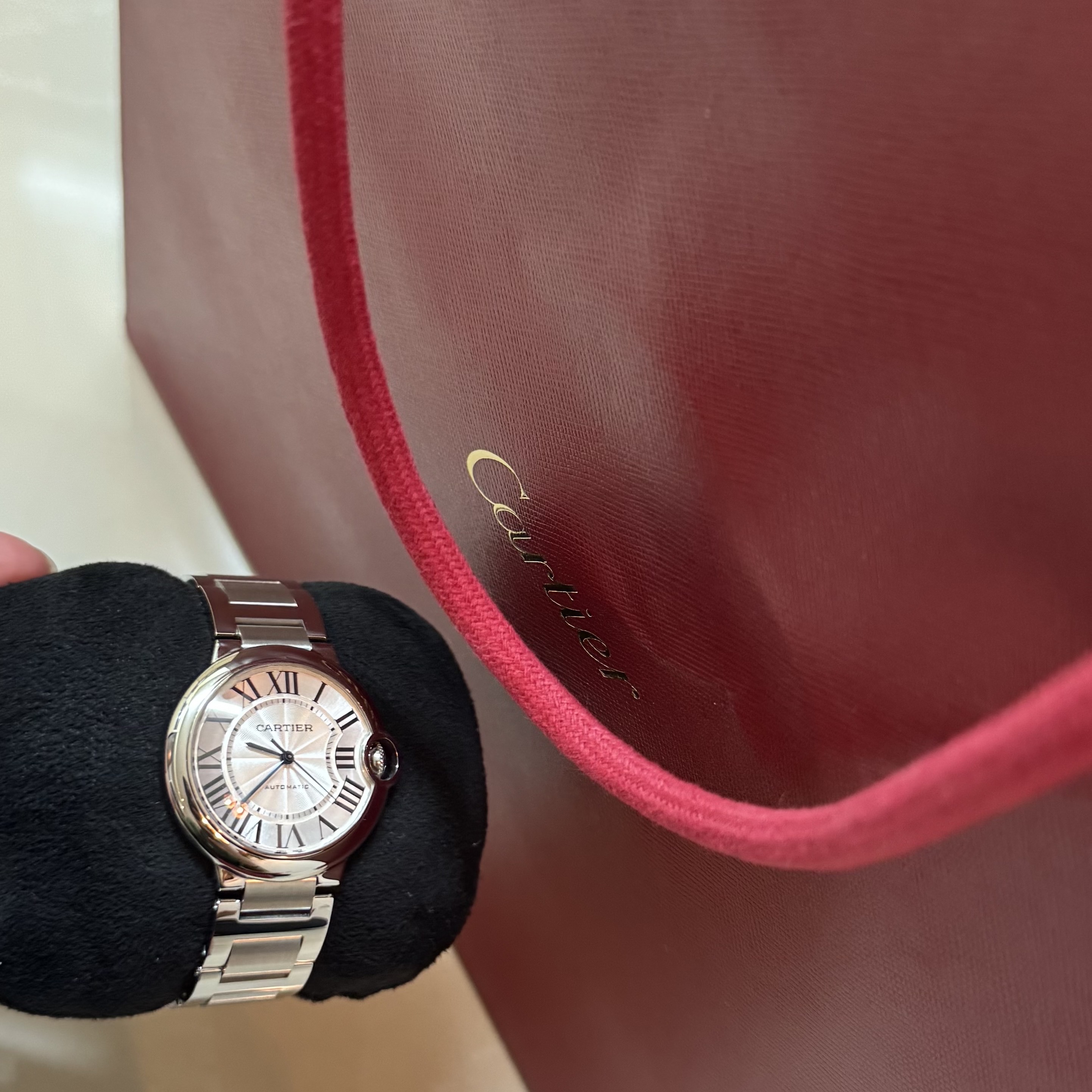 Cartier Ballon Bleu de Watch 36mm Automatic Steel 착용 스타일