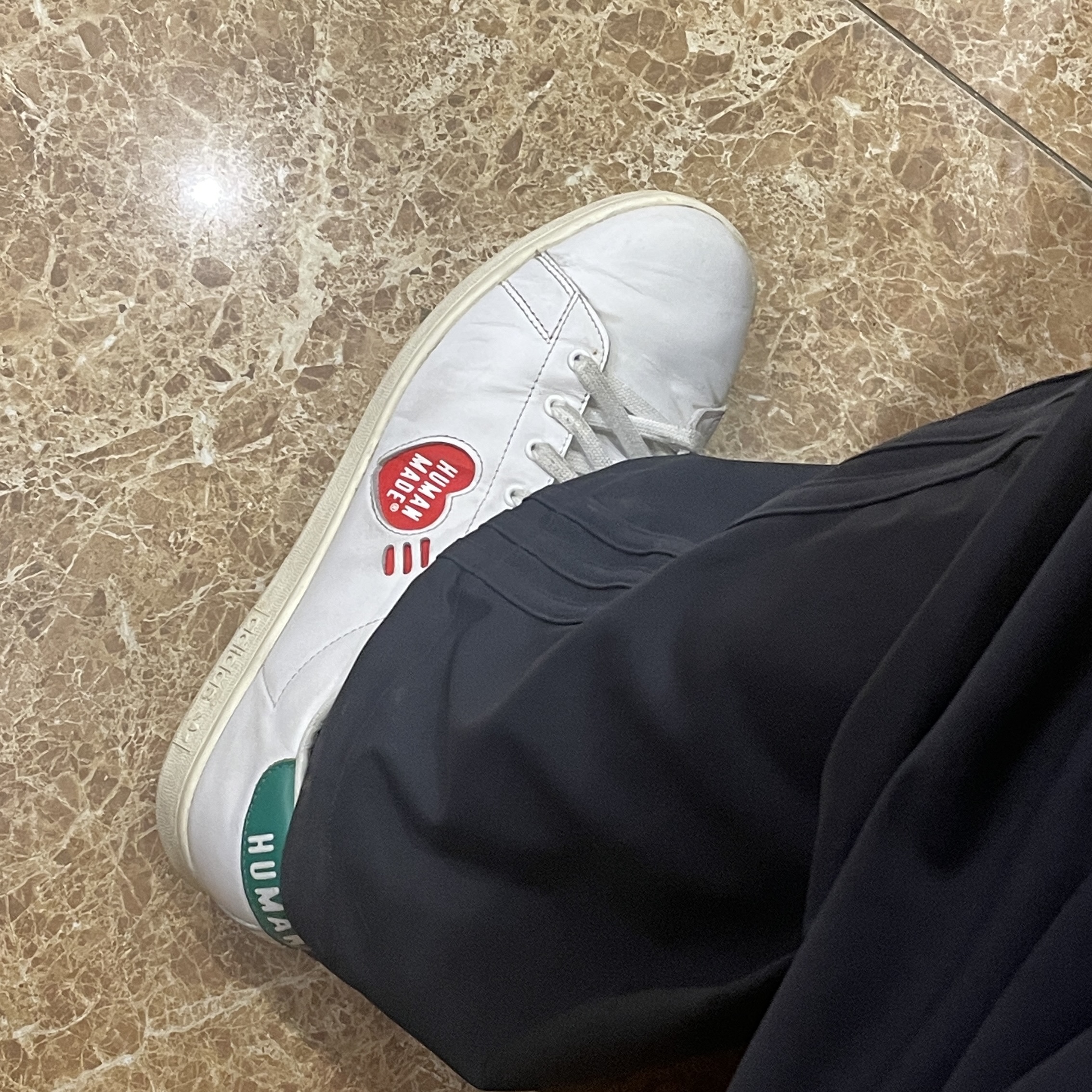 Adidas x Human Made Stan Smith White Green 착용 스타일 - 1