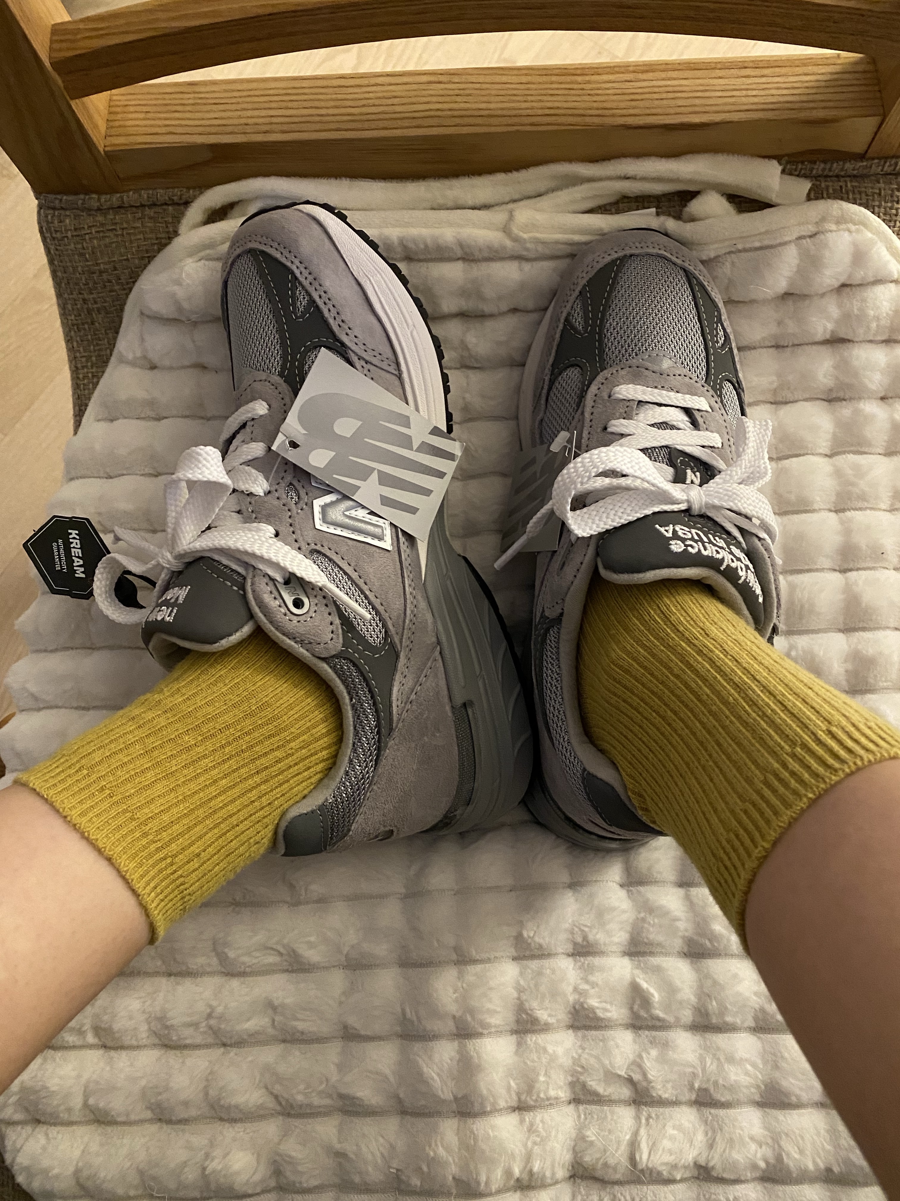 (W) New Balance 993 Made in USA Grey - B Standard 착용 스타일 - 3