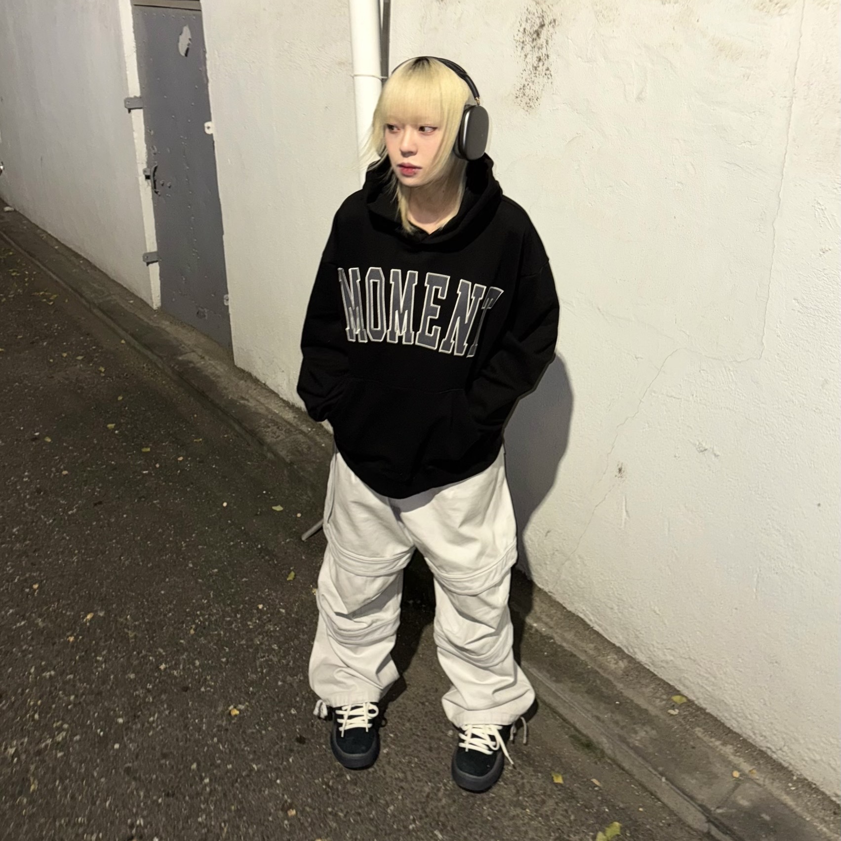 Farfromwhat Far Layered Work Pants White, ERL Vamp Skate Shoe Pirate Black 착용 스타일 - 1