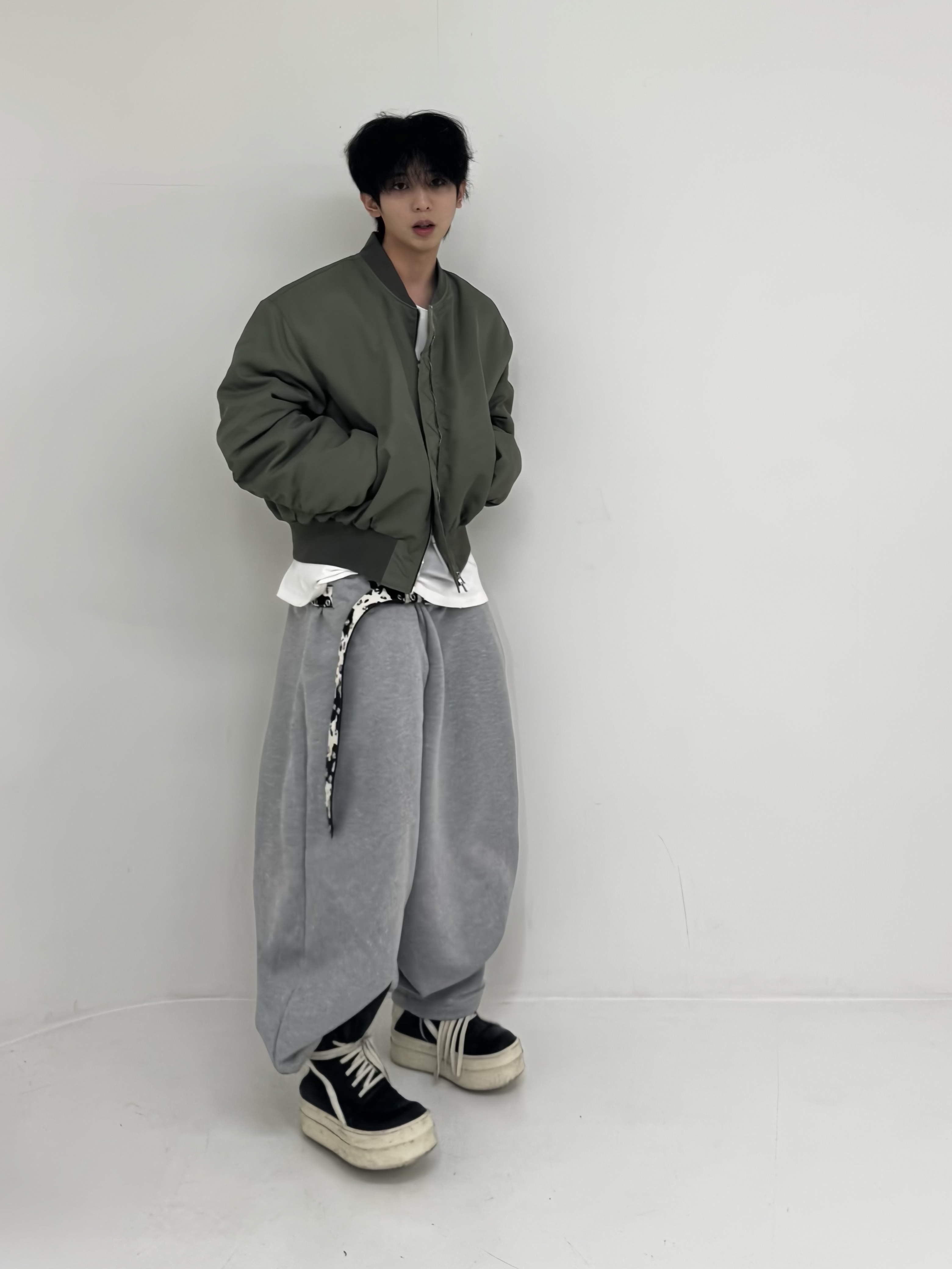 Rick Owens Mega Bumper Geobasket Black Milk, Kamien x MJD Double Hole Belt Oreo Calf Hair 착용 스타일 - 1