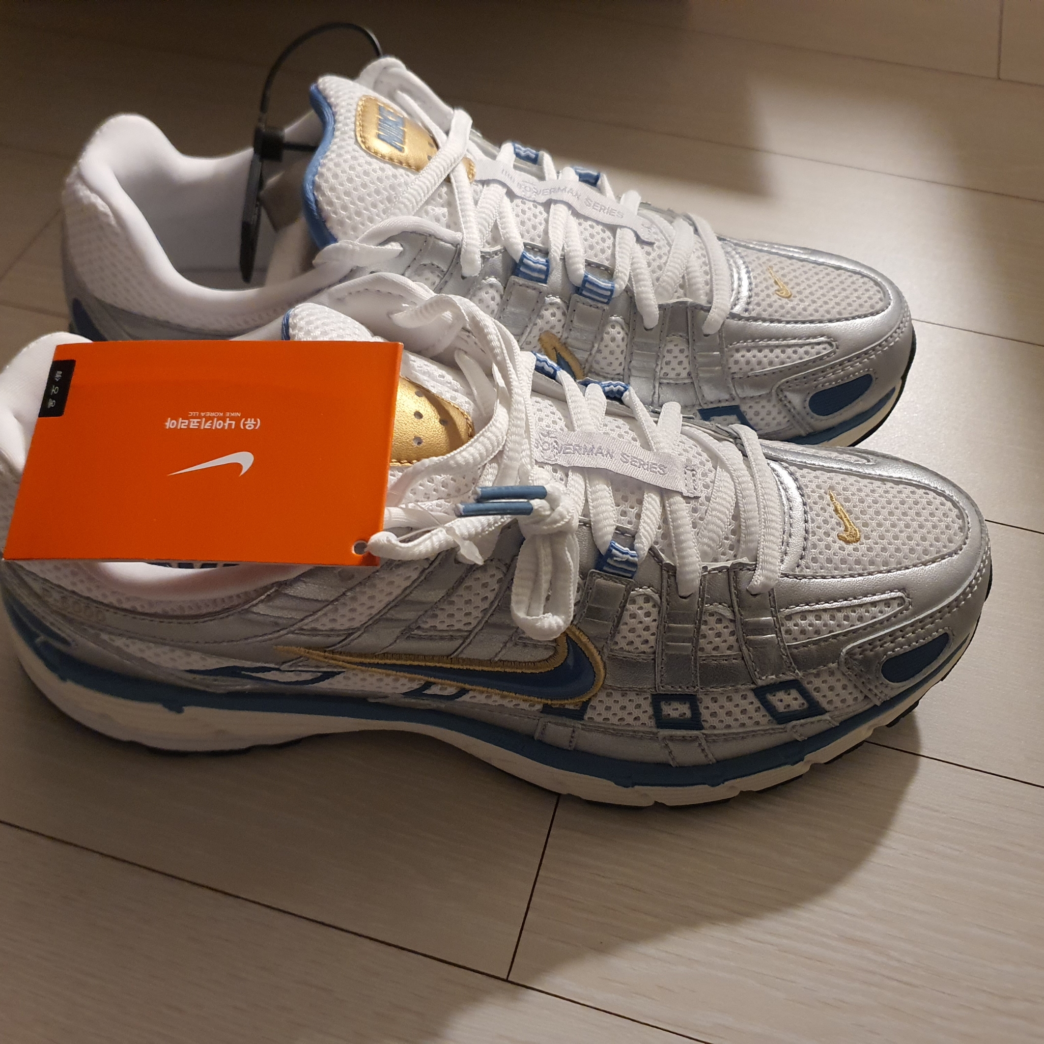 Nike P-6000 White Metallic Silve Pale Ivory Aegean Storm 착용 스타일